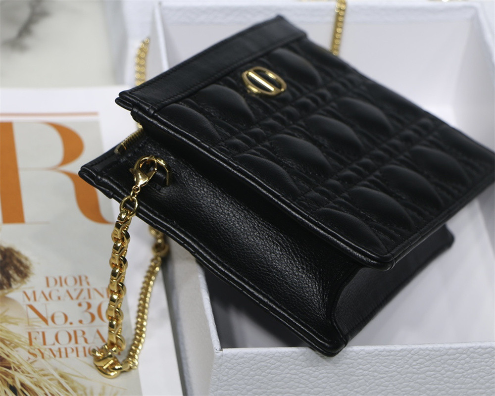 D*0r CARO ZIPPED POUCH WITH CHAIN Black S*pple Cannage Calfskin 19 x 14 x 4.5 cm