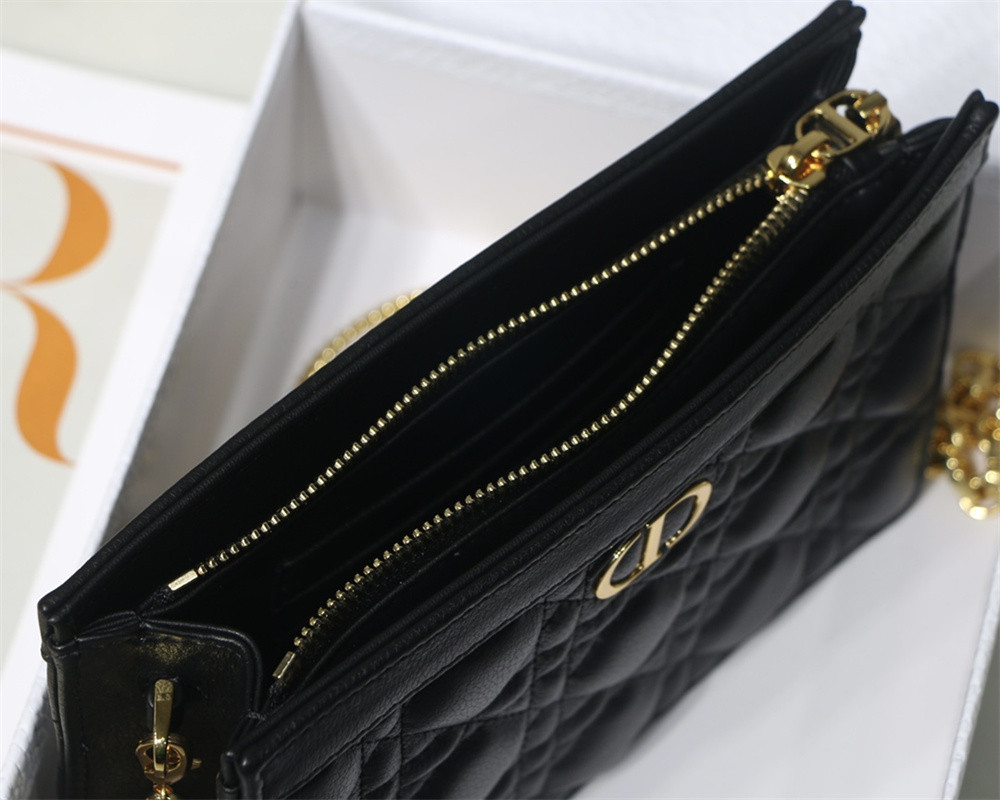D*0r CARO ZIPPED POUCH WITH CHAIN Black S*pple Cannage Calfskin 19 x 14 x 4.5 cm
