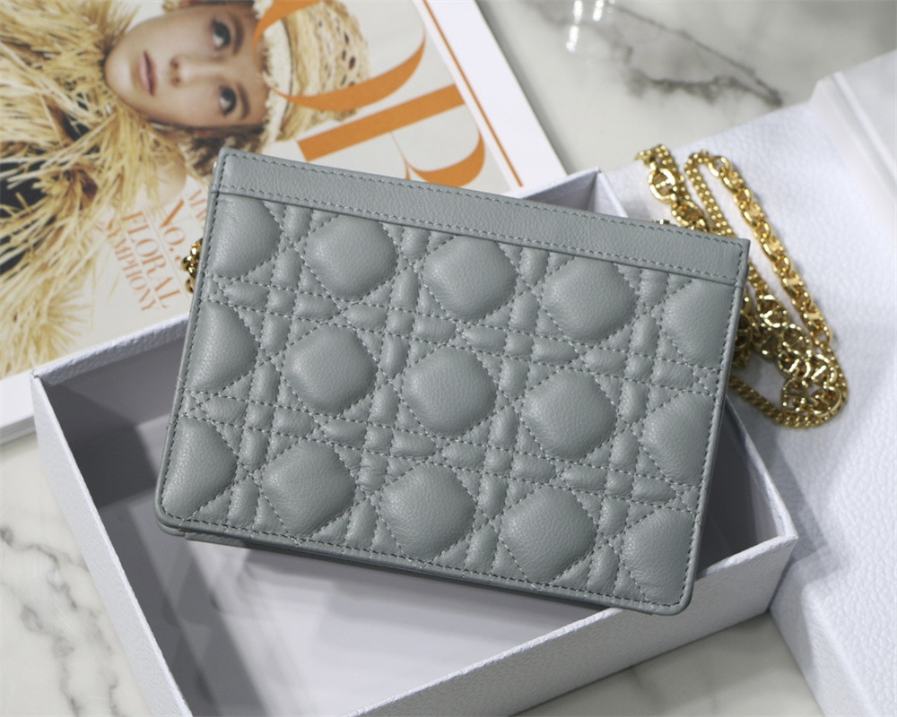 D*0r CARO ZIPPED POUCH WITH CHAIN Grey S*pple Cannage Calfskin 19 x 14 x 4.5 cm