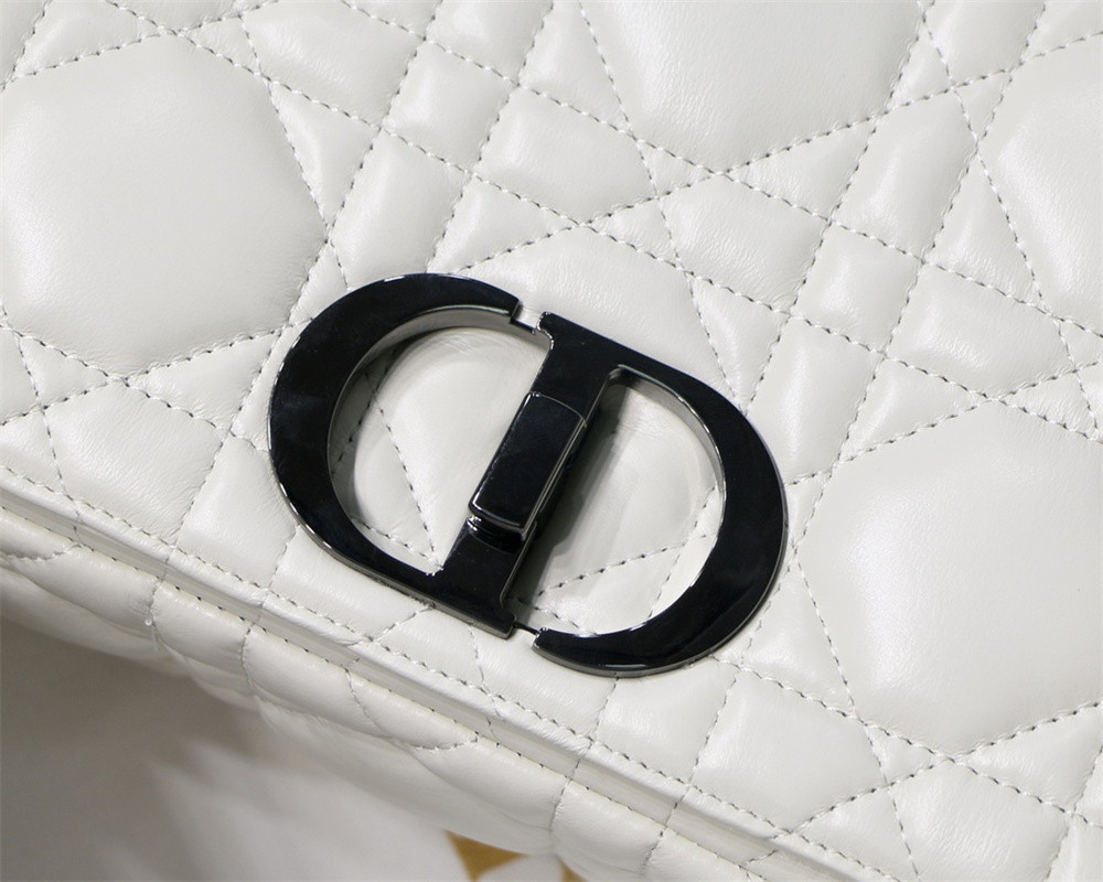 LARGE D*0r CARO BAG Ivory S*pple Cannage Calfskin With Silver Hardware 29 x 18 x 10 cm
