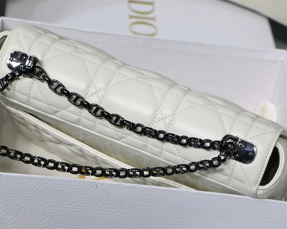 LARGE D*0r CARO BAG Ivory S*pple Cannage Calfskin With Silver Hardware 29 x 18 x 10 cm