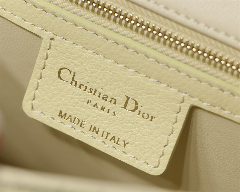 MEDIUM D*0r CARO BAG light yellow S*pple Cannage Calfskin 25.5 x 15.5 x 8 cm