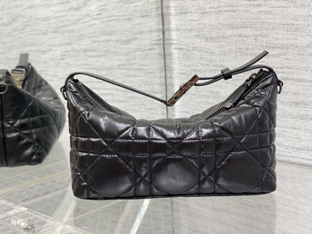 MEDIUM D*0r TRAVEL NOMAD POUCH BLACK