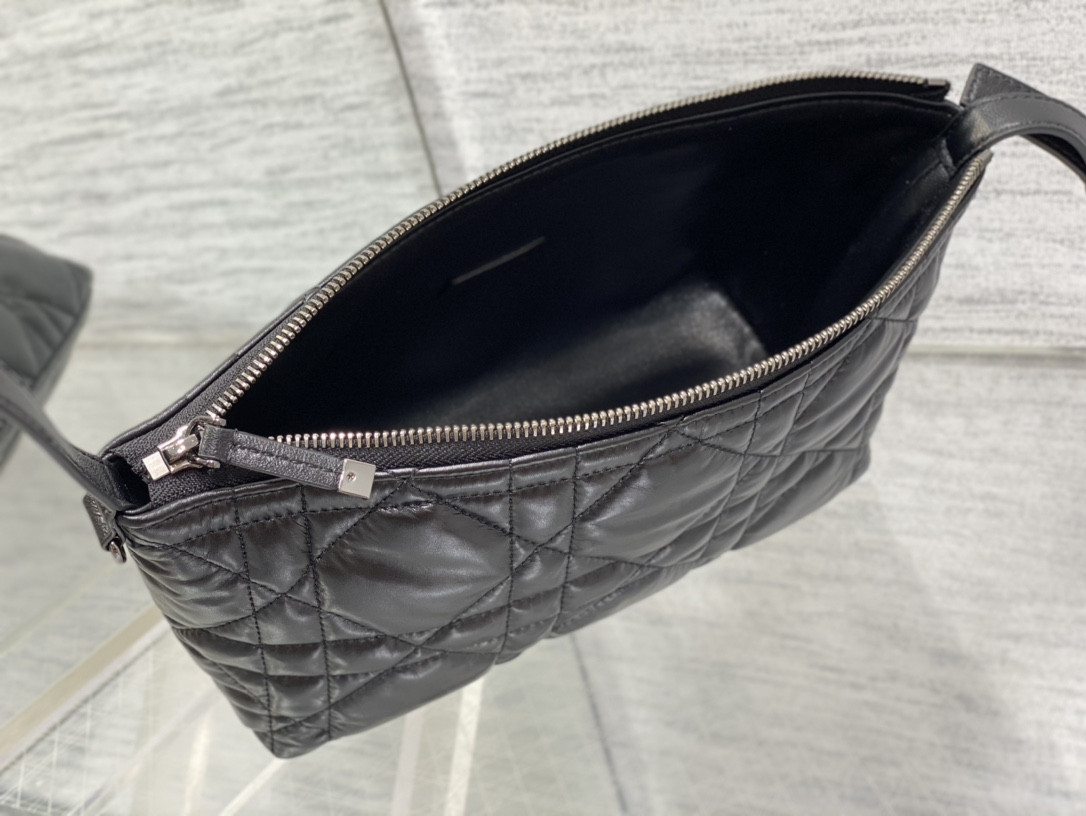 MEDIUM D*0r TRAVEL NOMAD POUCH BLACK