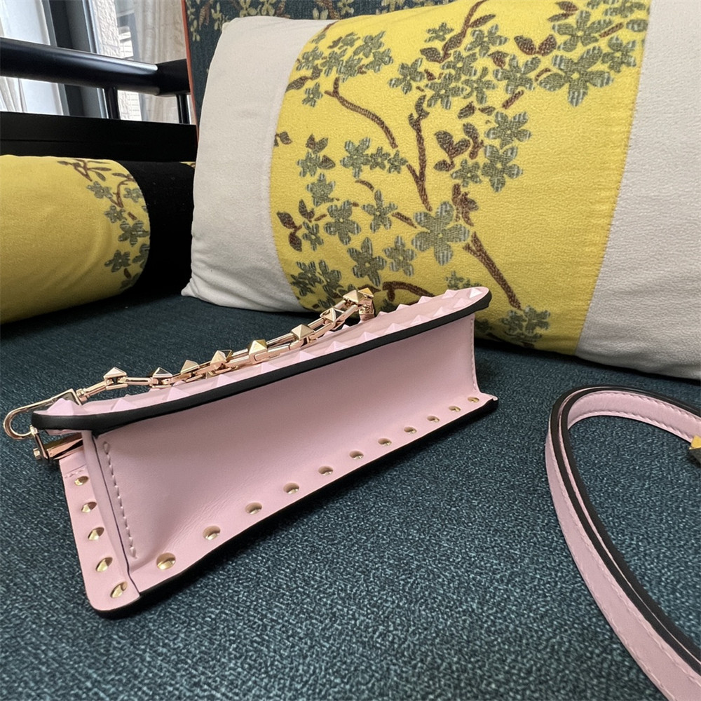 va*t*no GARAVANI ROCKSTUD23 SMALL SMOOTH CALFSKIN SHOULDER BAG PINK