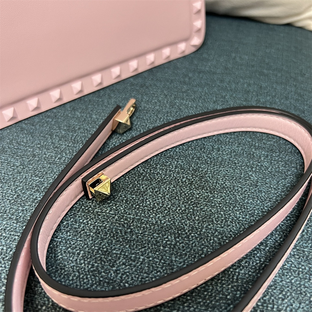 va*t*no GARAVANI ROCKSTUD23 smooth calfskin handbag Pink