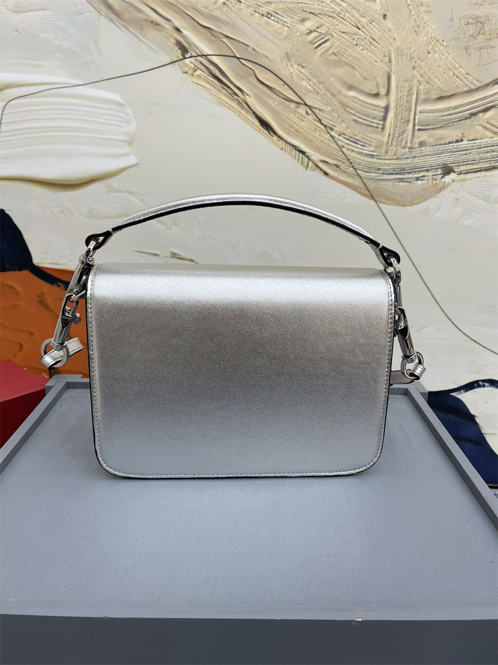 va*t*no GARAVANI LOCÒ CALFSKIN SHOULDER SMALL BAG SILVER 22 x 16 x 7 cm
