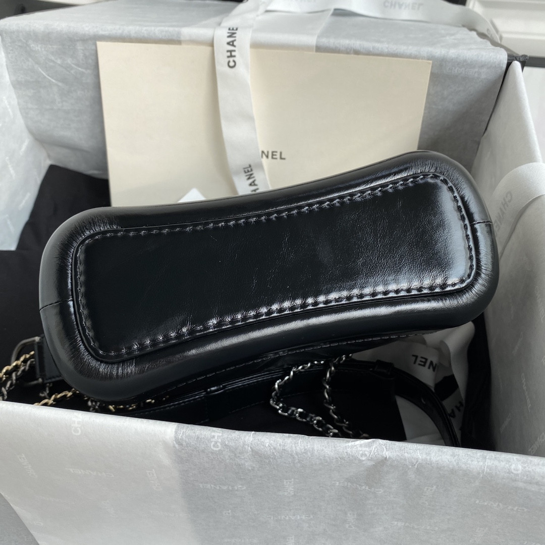 Ch*el Gabrielle SMALL BLACK 20 x 15 x 8cm