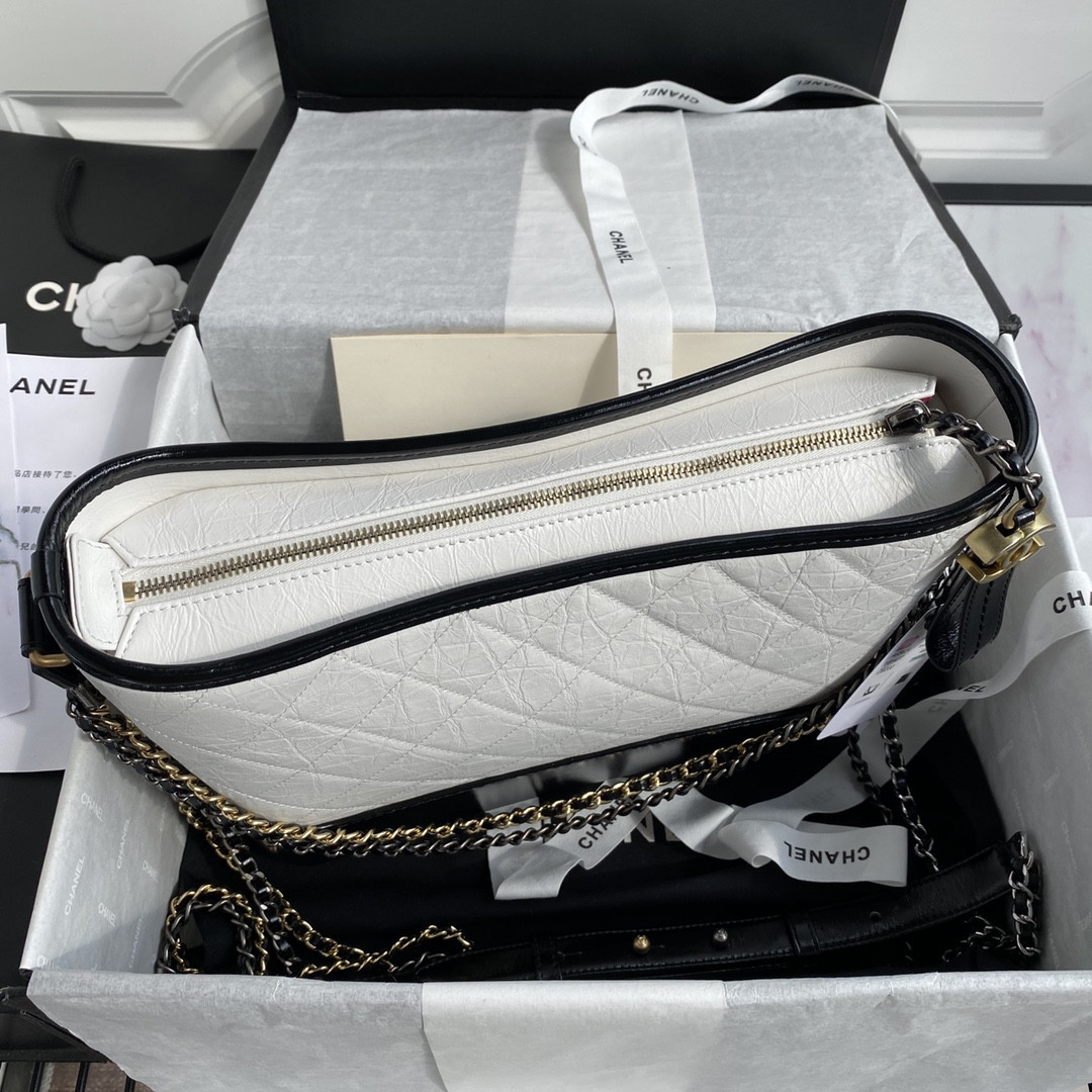 Ch*el Gabrielle MEDIUM WHITE BLACK 21 x 28 x 10cm