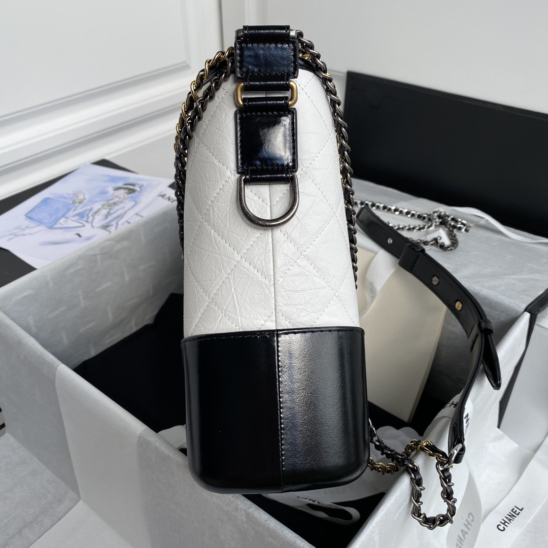 Ch*el Gabrielle MEDIUM WHITE BLACK 21 x 28 x 10cm