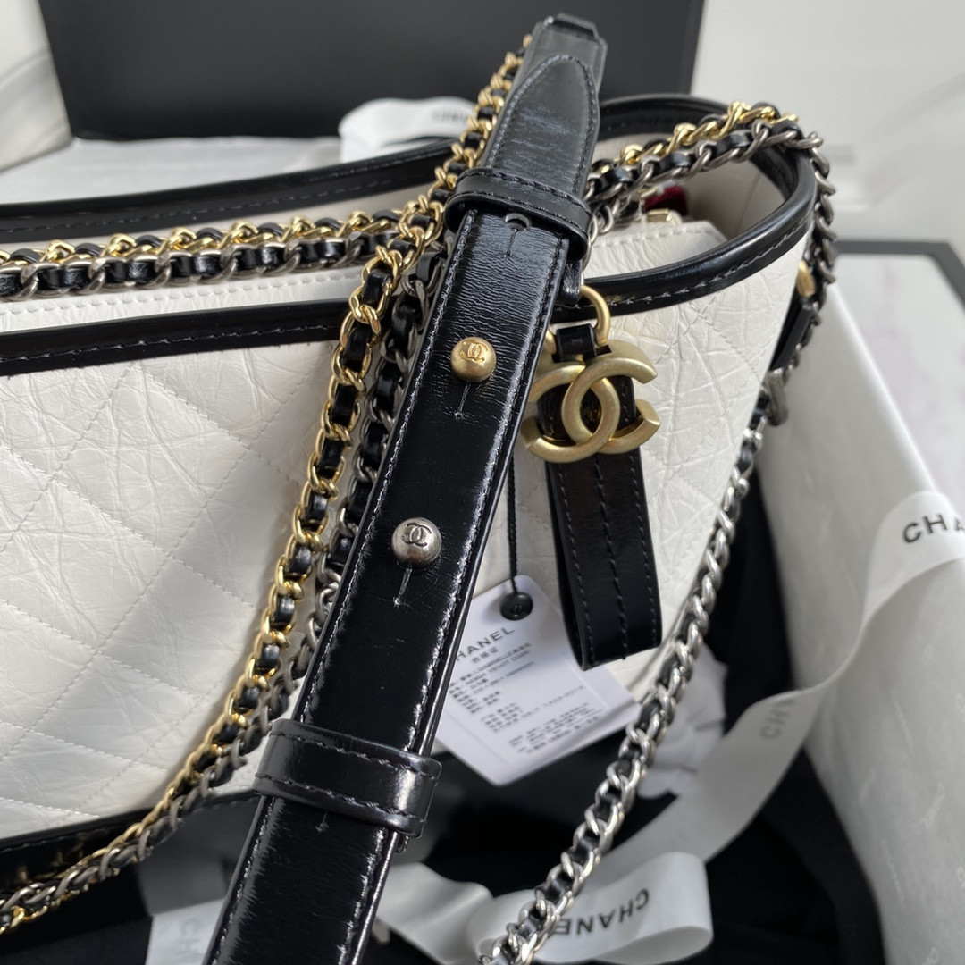Ch*el Gabrielle MEDIUM WHITE BLACK 21 x 28 x 10cm