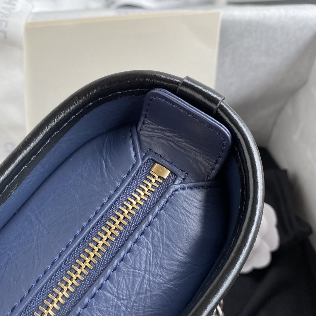 Ch*el Gabrielle SMALL BLUE 20 x 15 x 8cm