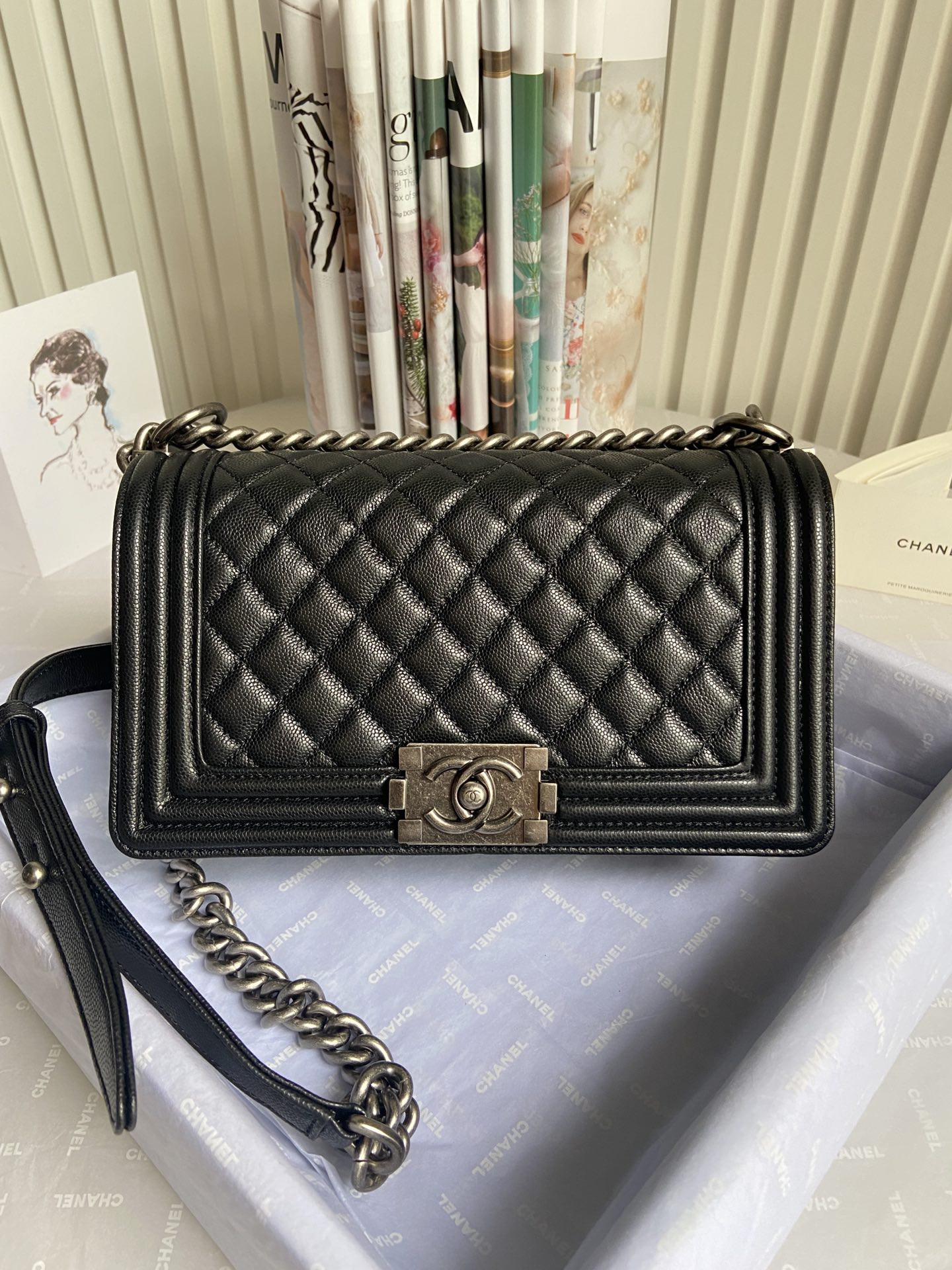 BOY Ch*el HANDBAG Shiny Grained Calfskin 5.9 × 9.8 × 3.5 in