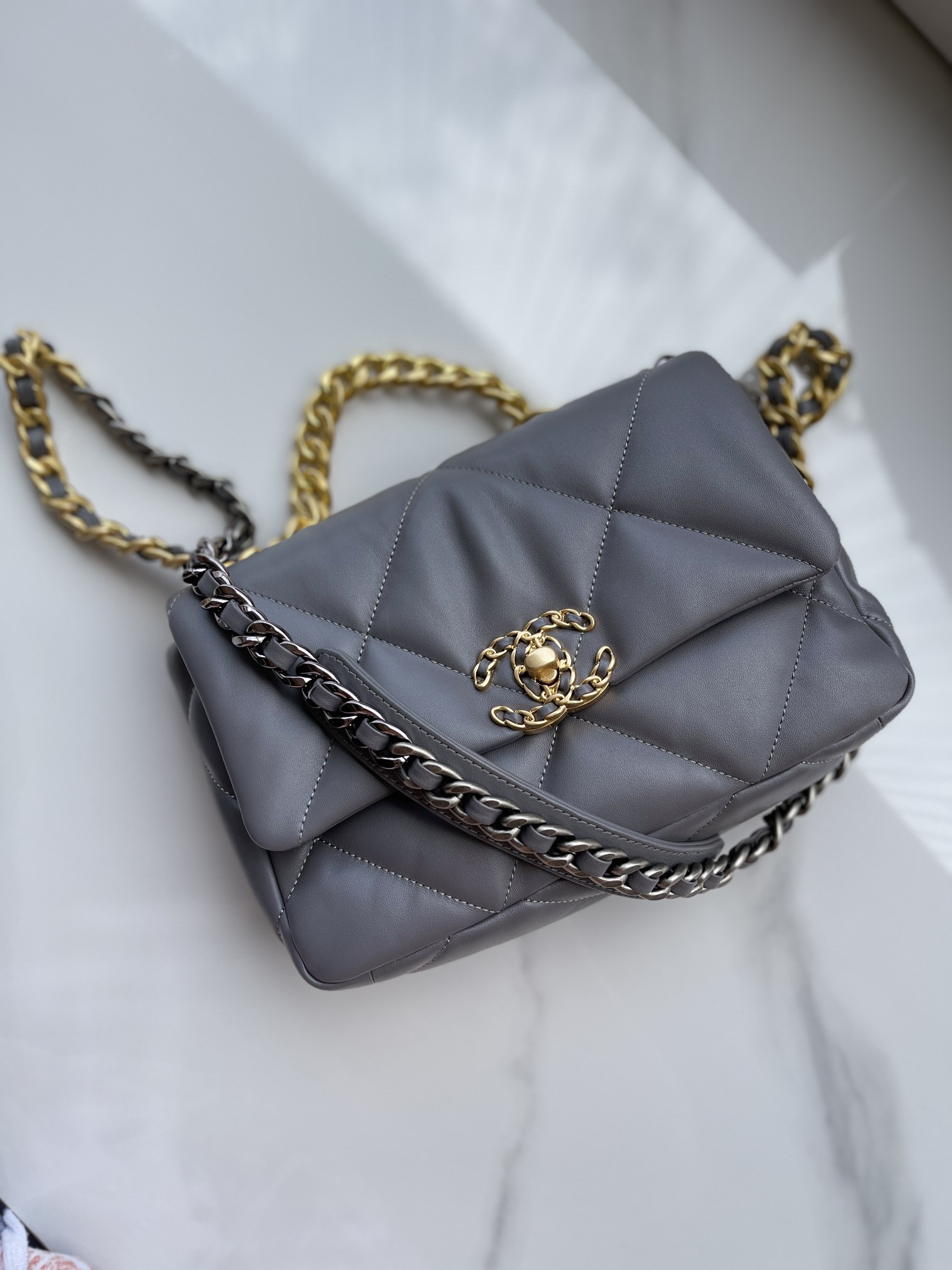Ch*el 19 HANDBAG Shiny Leather, Gold-Tone, Silver-Tone & Ruthenium-Finish Metal Dark Gray 6.2 × 10.1 × 3.5 in