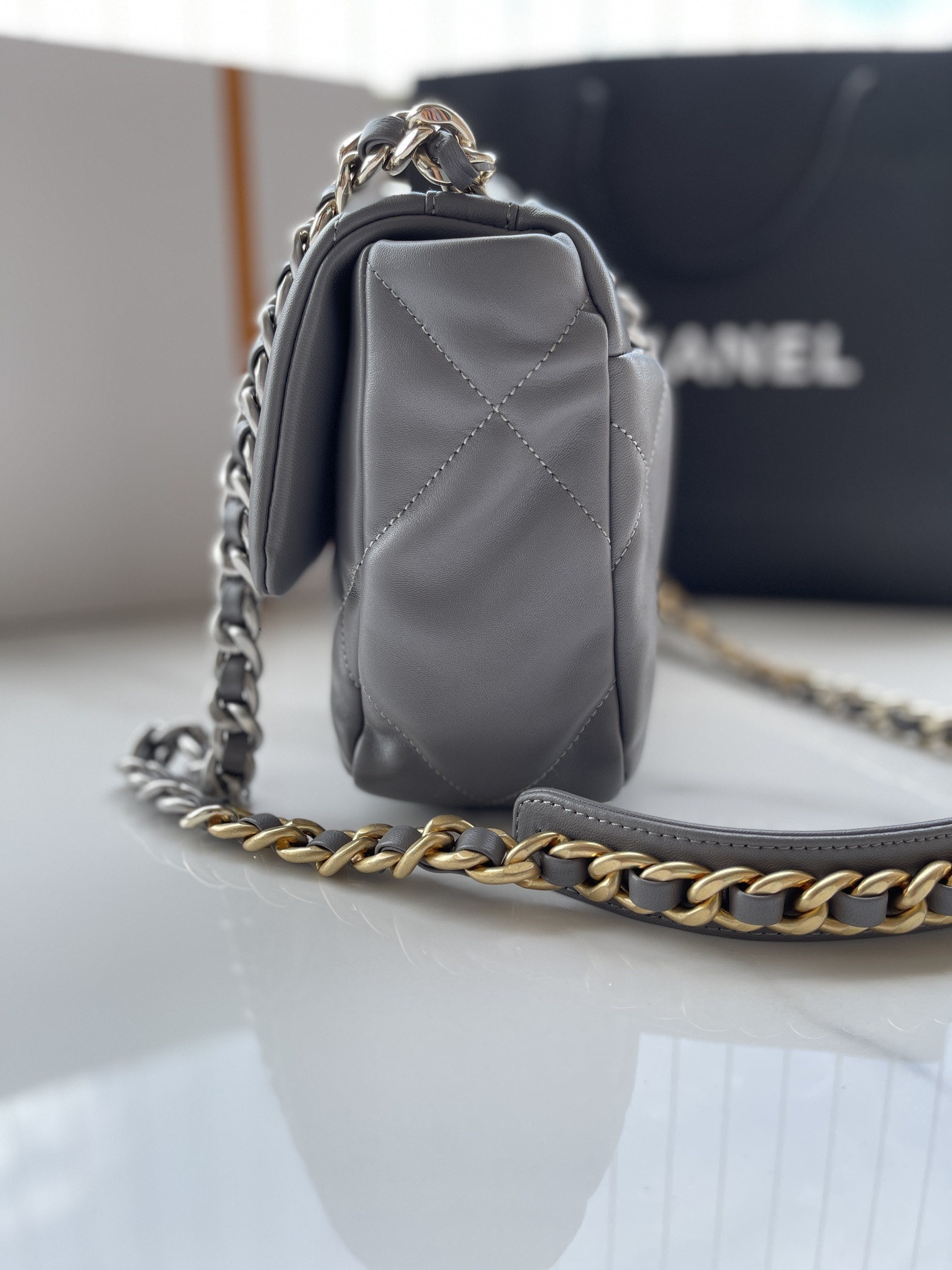 Ch*el 19 HANDBAG Shiny Leather, Gold-Tone, Silver-Tone & Ruthenium-Finish Metal Dark Gray 6.2 × 10.1 × 3.5 in