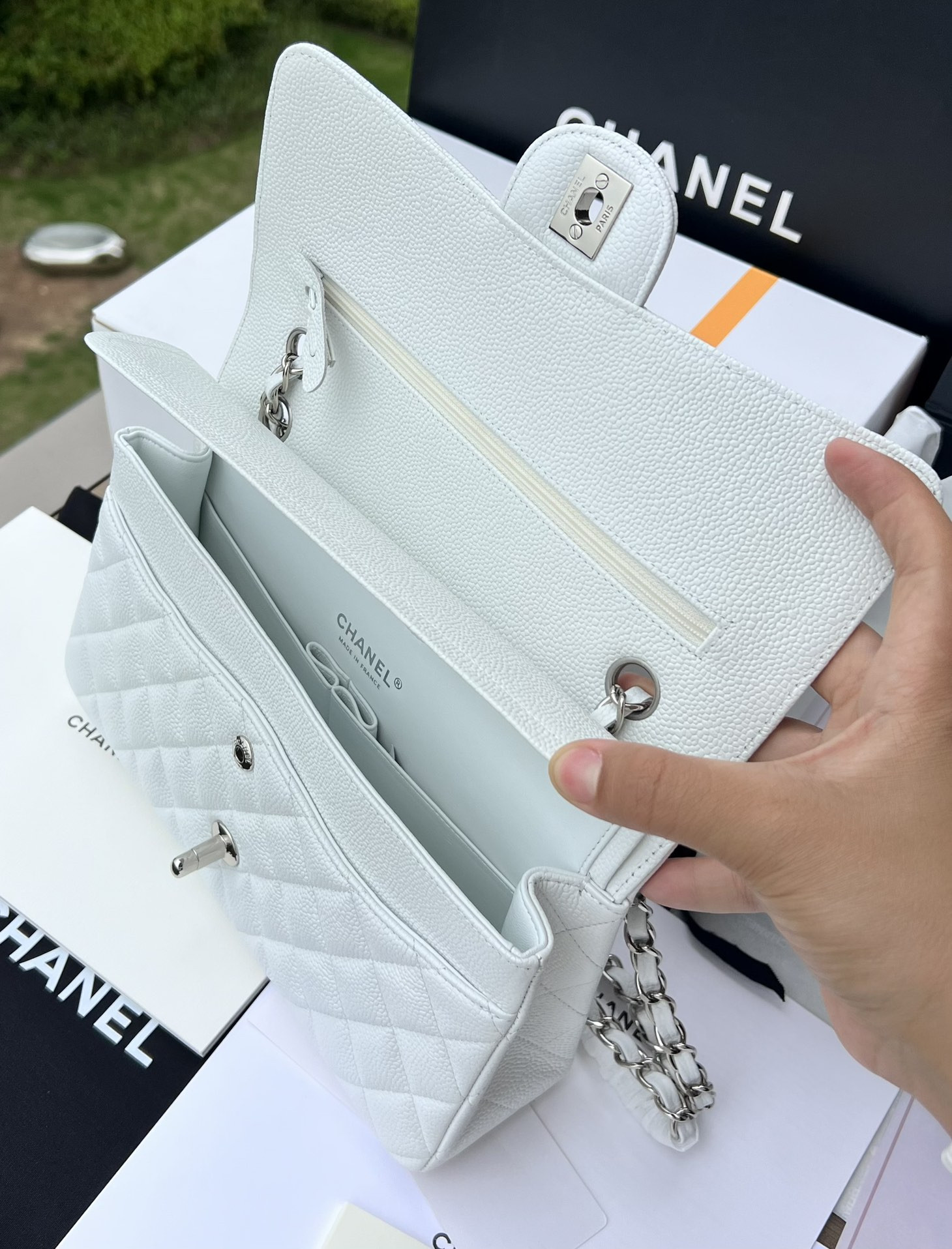 Ch*el CLASSIC HANDBAG GRAINED CALFSKIN & SILVER-TONE METAL WHITE 6 × 9.9 × 2.5 in