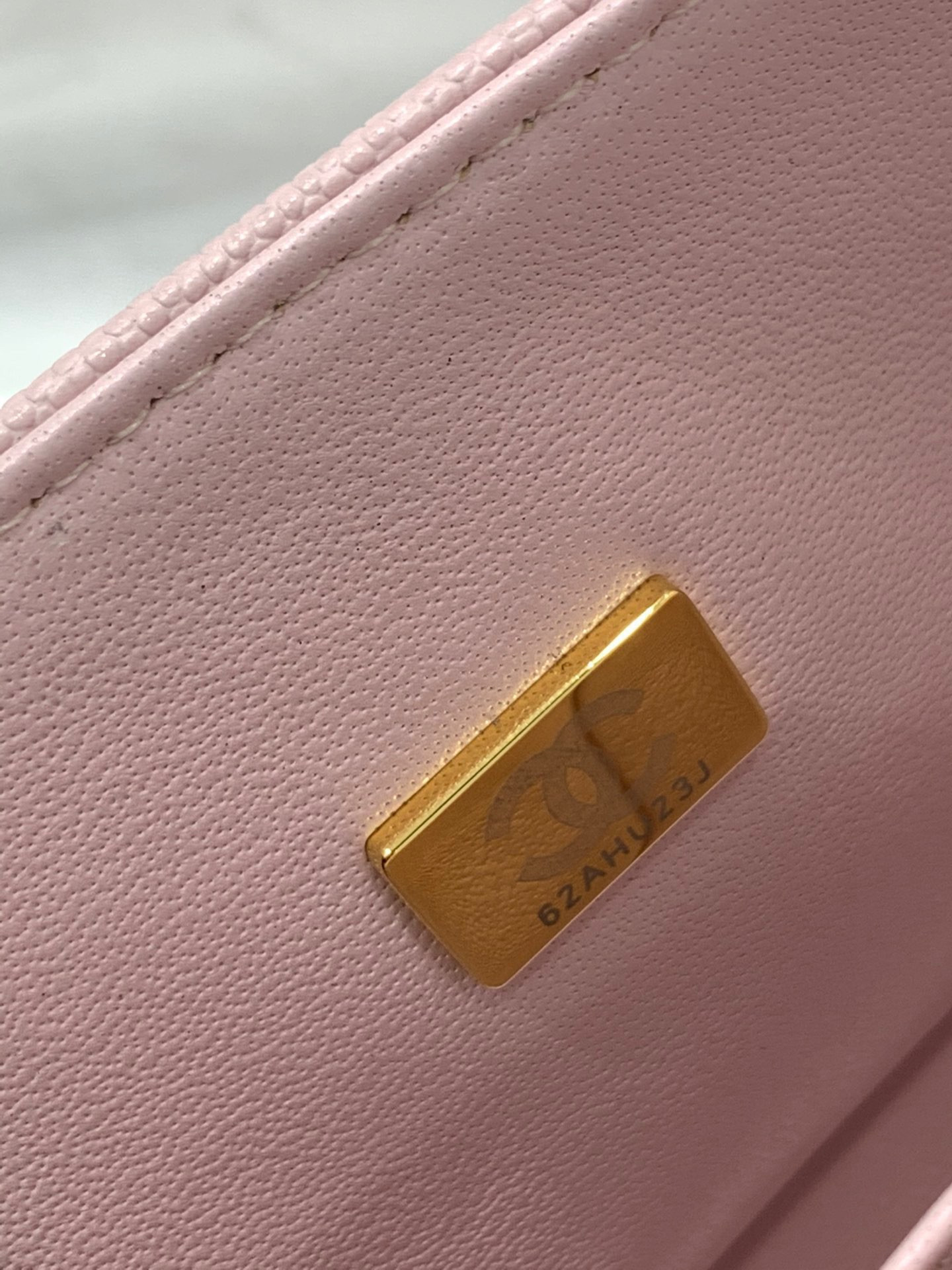 Ch*el CLASSIC HANDBAG GRAINED CALFSKIN & GOLD-TONE METAL LIGHT PINK 6 × 9.9 × 2.5 in