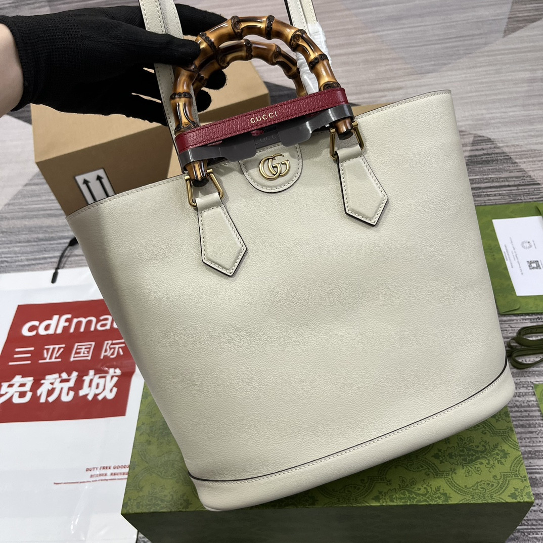 G*u*i DIANA MEDIUM TOTE BAG White 31W x 27H x 15D CM