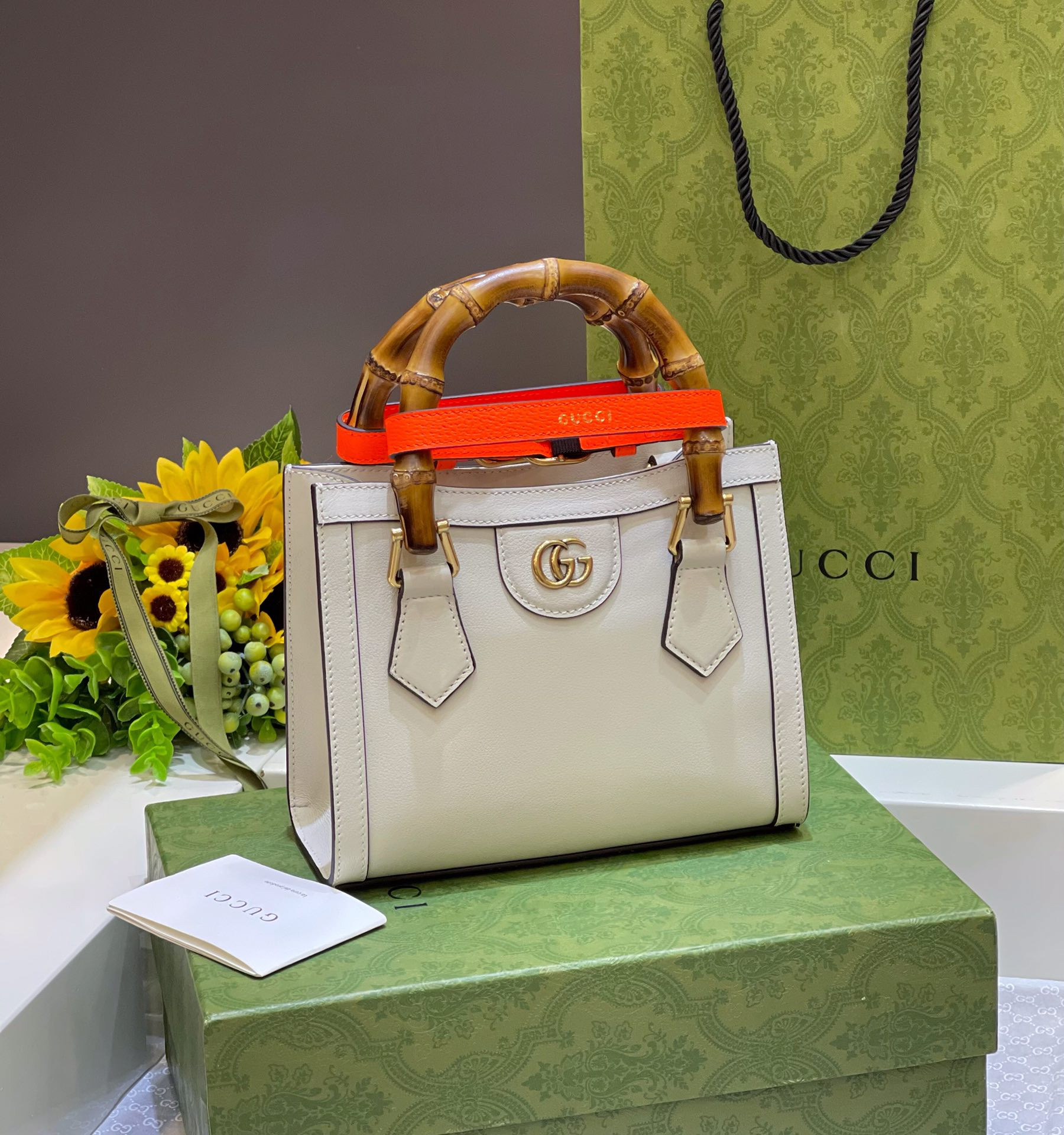 G*u*i DIANA MINI TOTE BAG White 20W x 16H x 10D CM