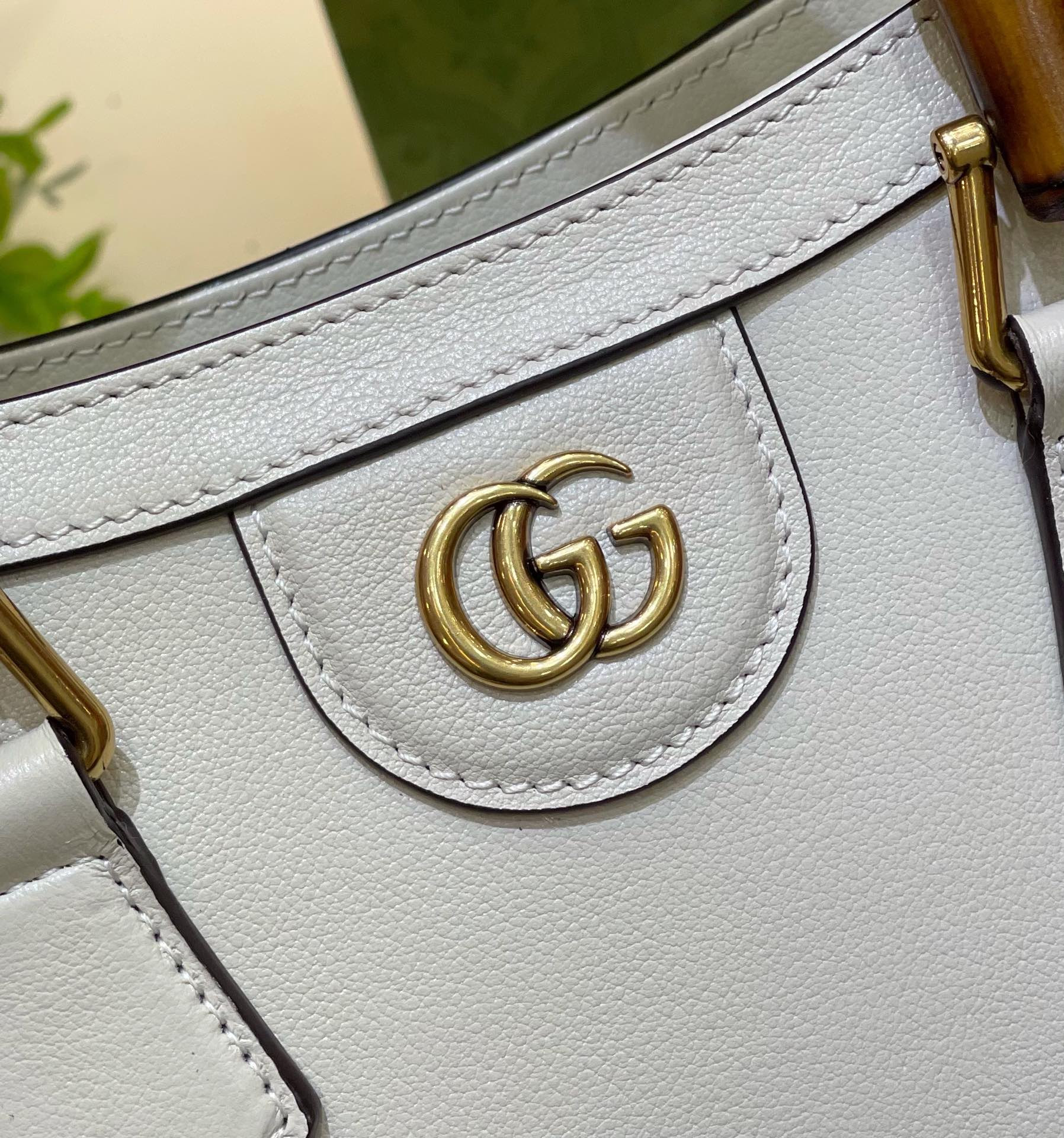 G*u*i DIANA MINI TOTE BAG White 20W x 16H x 10D CM
