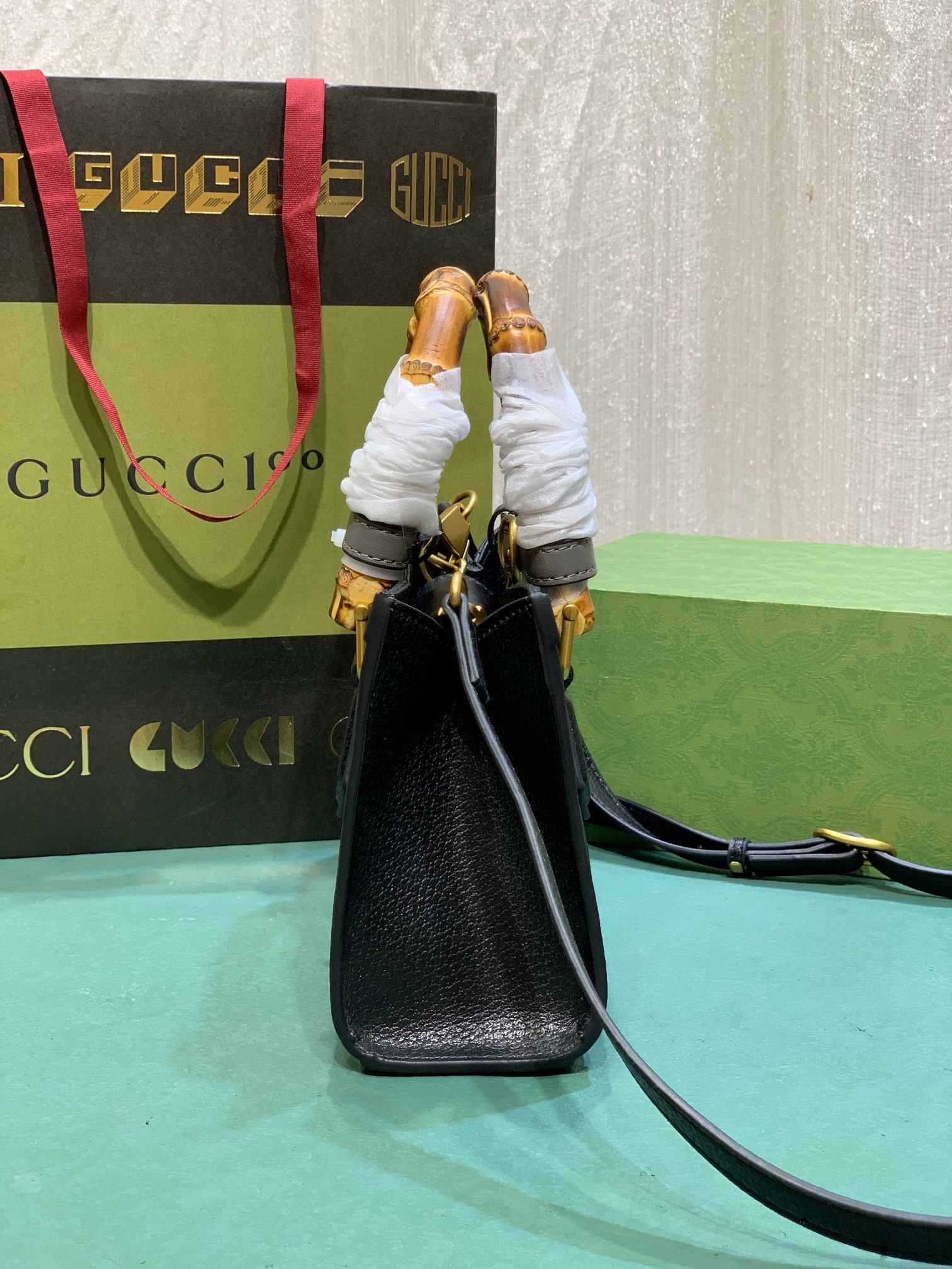 G*u*i DIANA SMALL SHOULDER BAG Black 25W x 16H x 9D CM