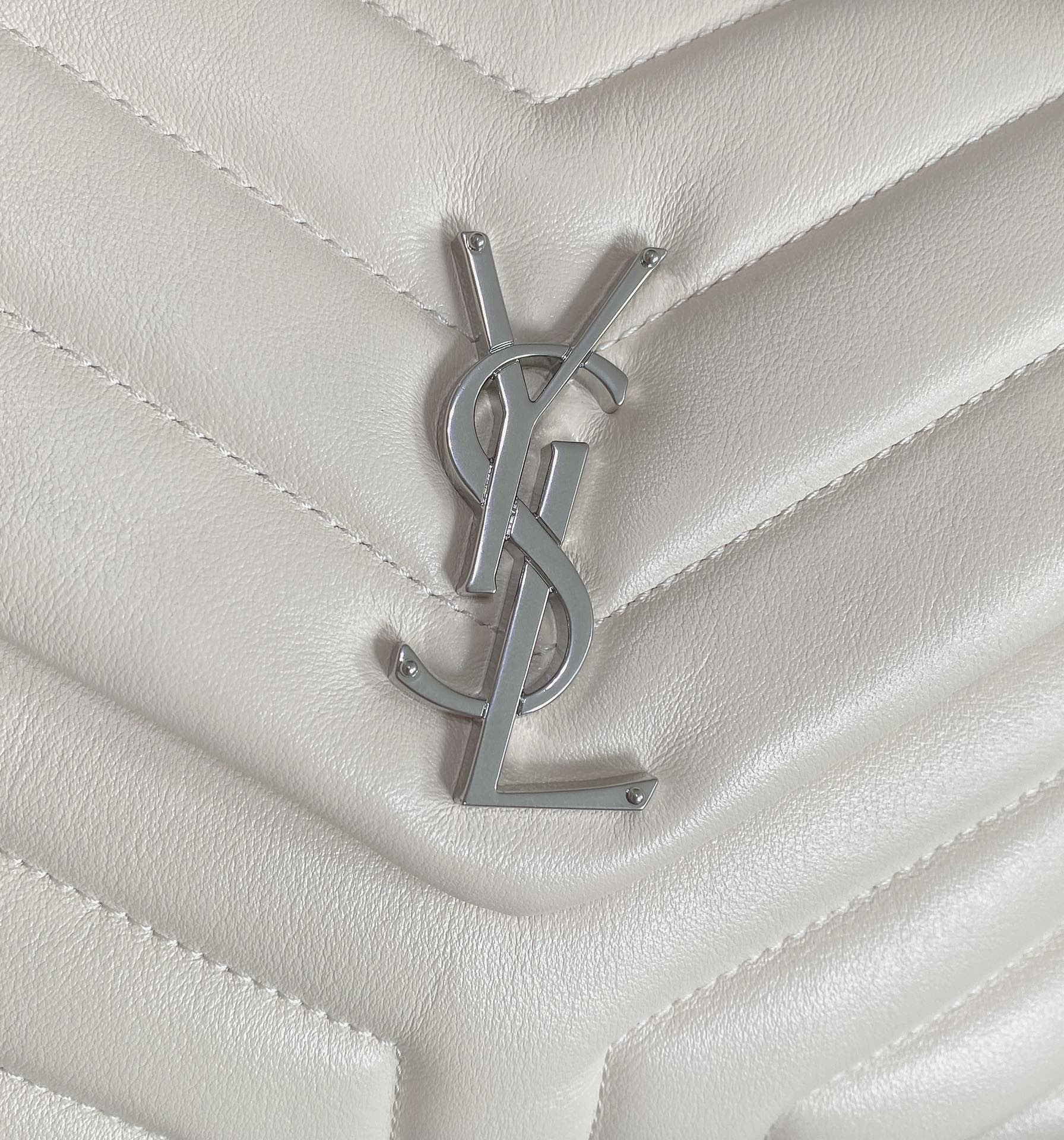 Y*L LOULOU SMALL IN QUILTED LEATHER WHITE 9 X 6.1 X 3.3 INCHES