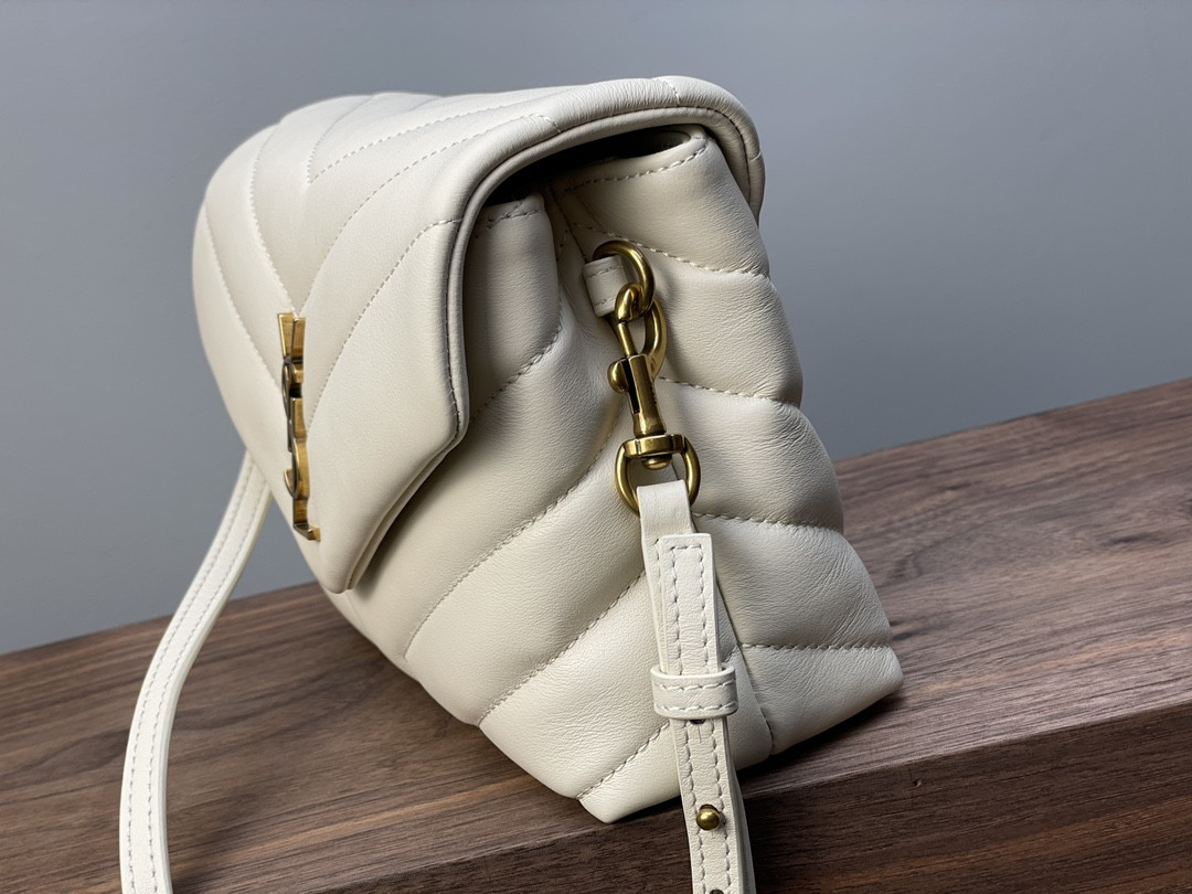 Y*L TOY LOULOU IN QUILTED LEATHER WHITE 7.9 X 5.5 X 3 INCHES