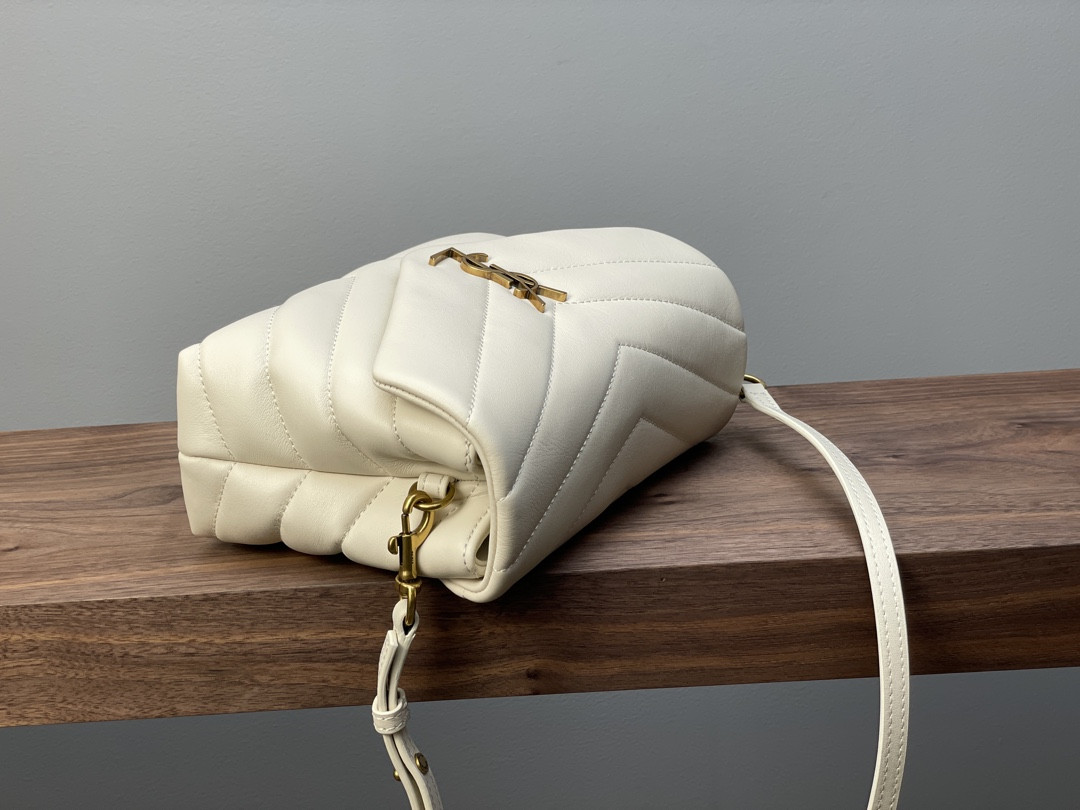 Y*L TOY LOULOU IN QUILTED LEATHER WHITE 7.9 X 5.5 X 3 INCHES