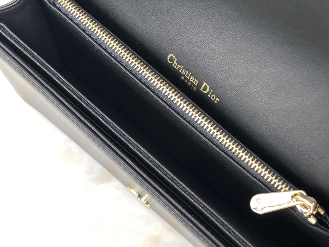 Lady D*0r Pouch Black Cannage 8.5 x 4.5 x 1 inches
