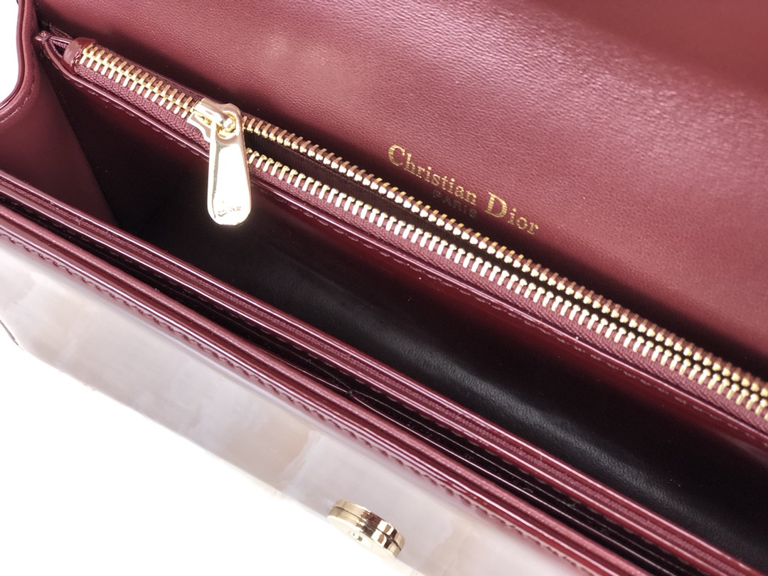 Lady D*0r Pouch Red Patent Cannage Calfskin 8.5 x 4.5 x 1 inches