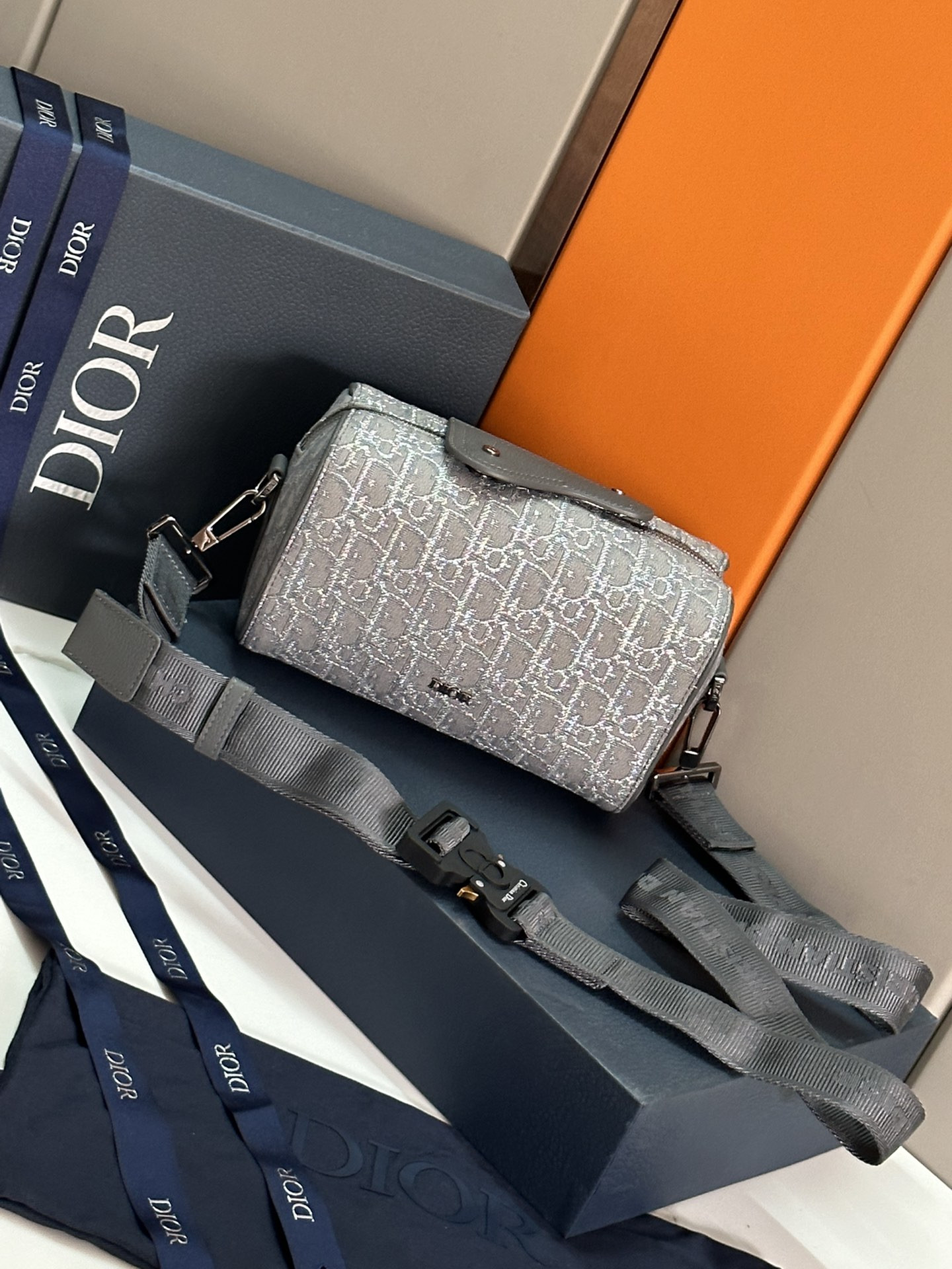 D*0r Lingot Toiletry Bag gray white Oblique Mirage Technical Fabric 8.5 x 5 x 4 inches