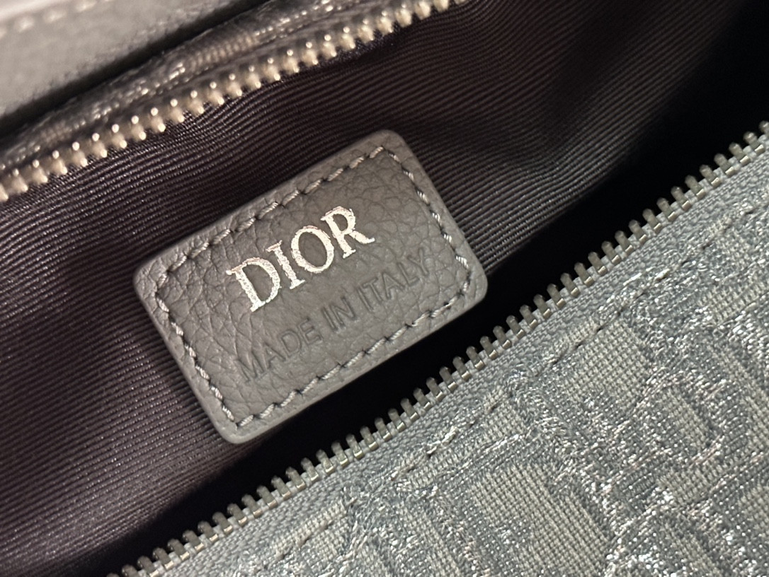 D*0r Lingot Toiletry Bag gray white Oblique Mirage Technical Fabric 8.5 x 5 x 4 inches