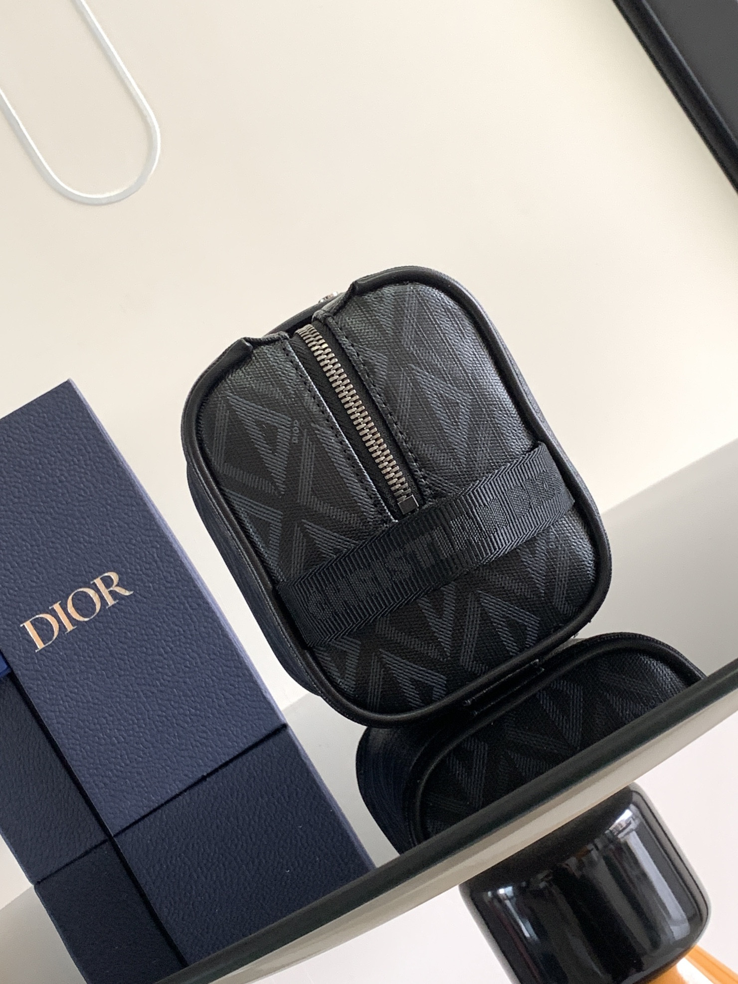 D*0r Lingot Toiletry Bag Mirage Technical Fabric 8.5 x 5 x 4 inches