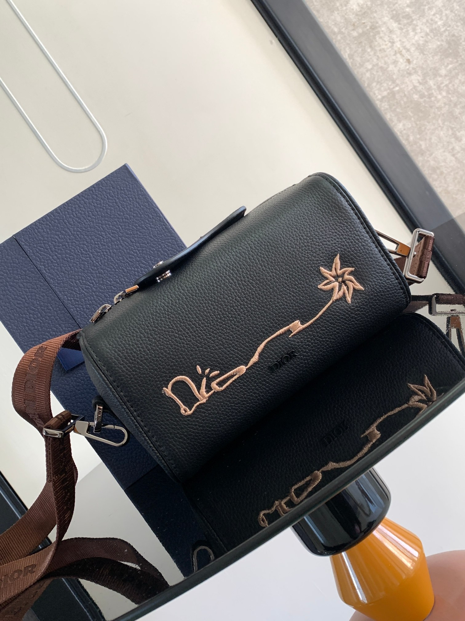 D*0r Lingot Toiletry Bag GRAINED LEATHER BLACK Black Oblique Mirage Technical Fabric 8.5 x 5 x 4 inches