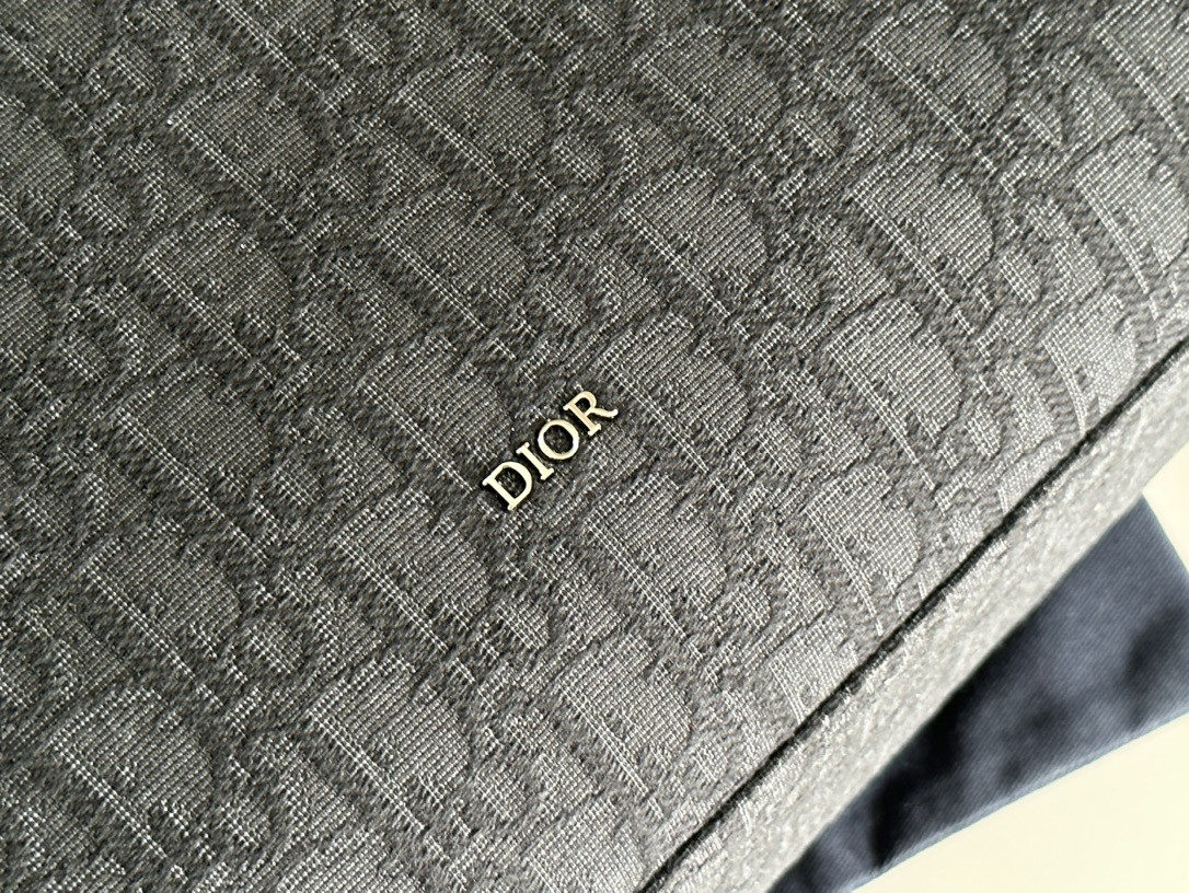 D*0r Safari Tote Bag Black D*0r Oblique Jacquard and Grained Calfskin 15.5 x 14 x 4.5 inches