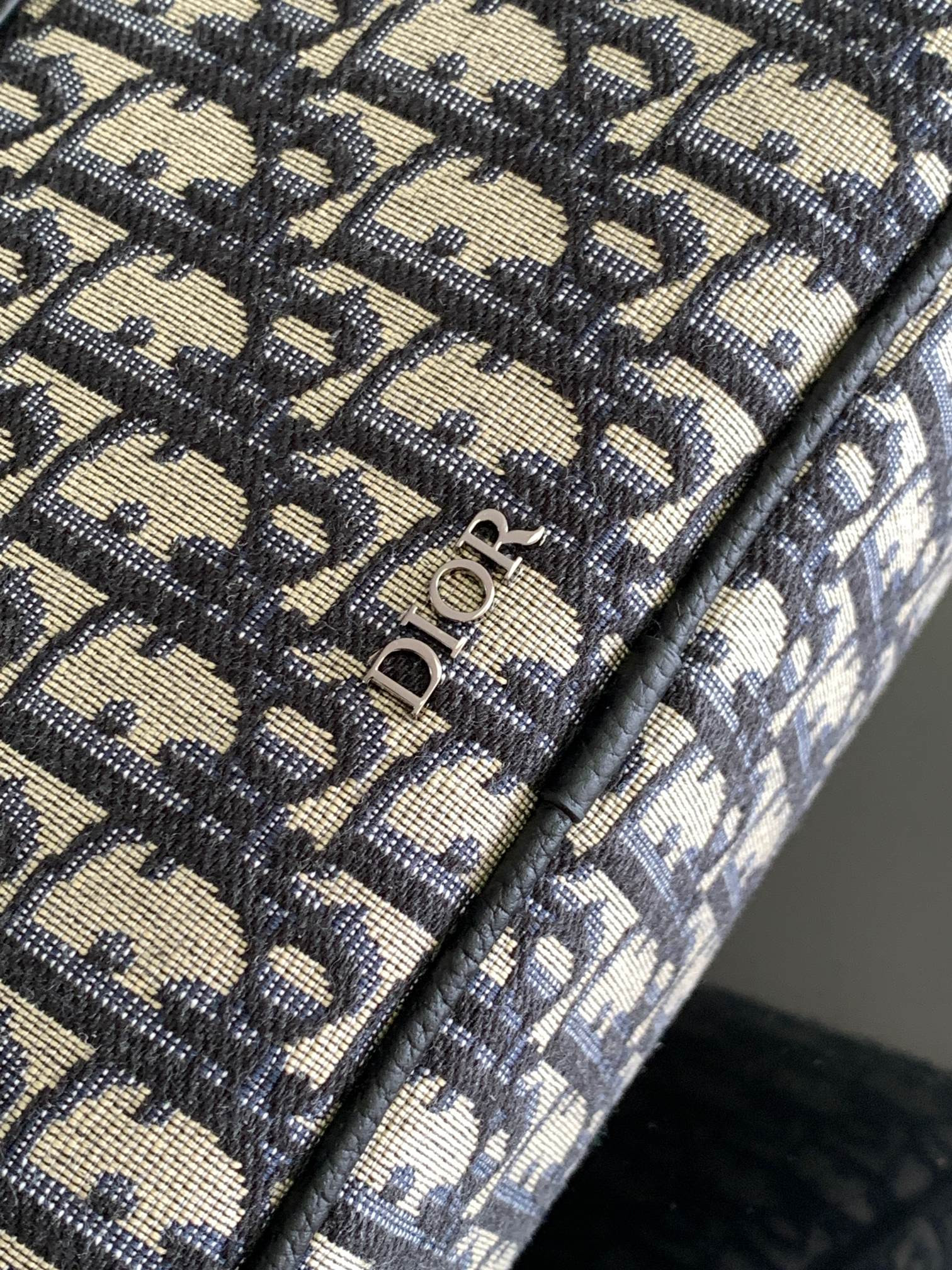D*0r Maxi Safari Bag with Strap Beige and Black D*0r Oblique Jacquard
