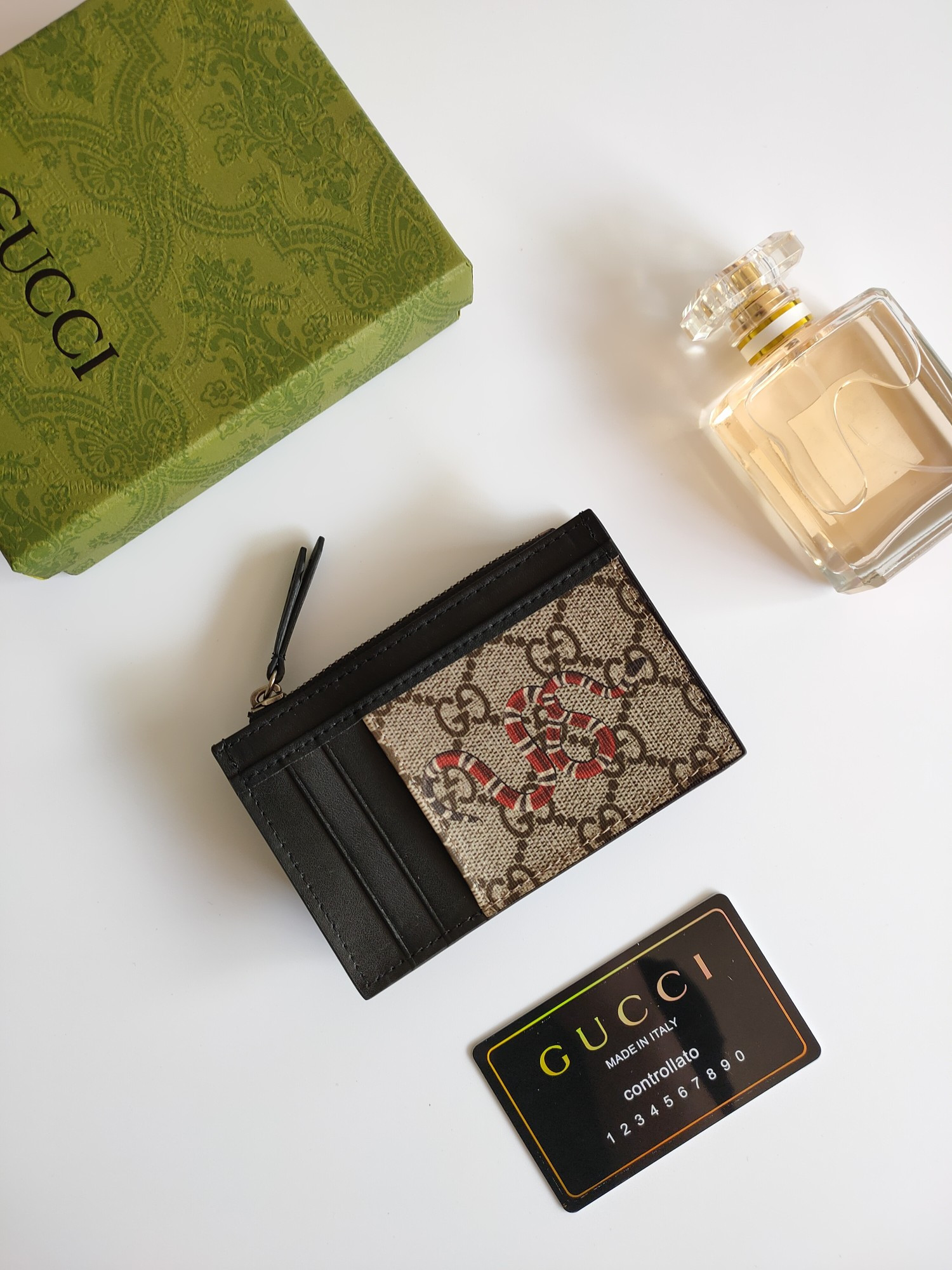 G*u*i GG CARD CASE WALLET
