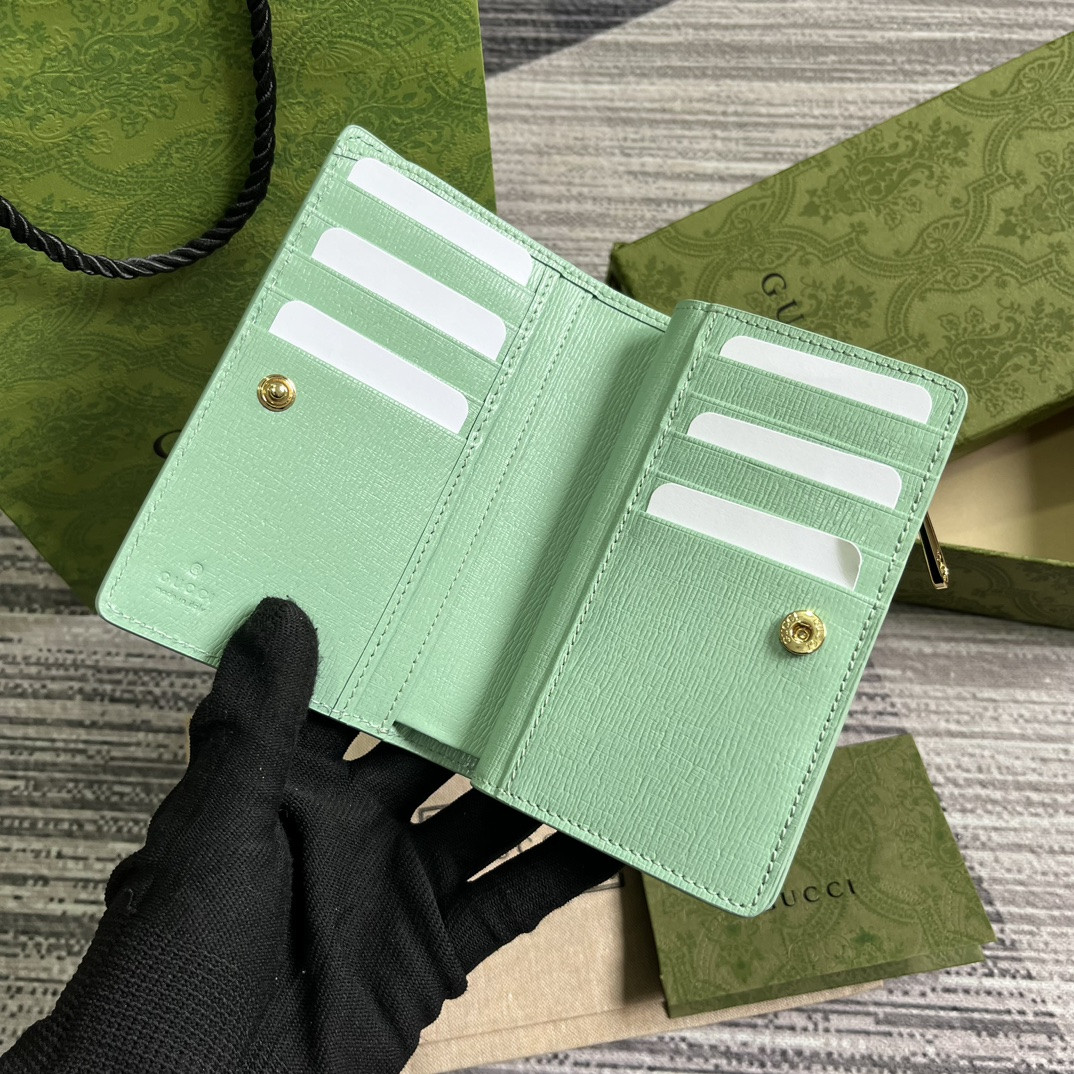 G*u*i Script Zip-Around Wallet green 14 x 18.5 x 3cm