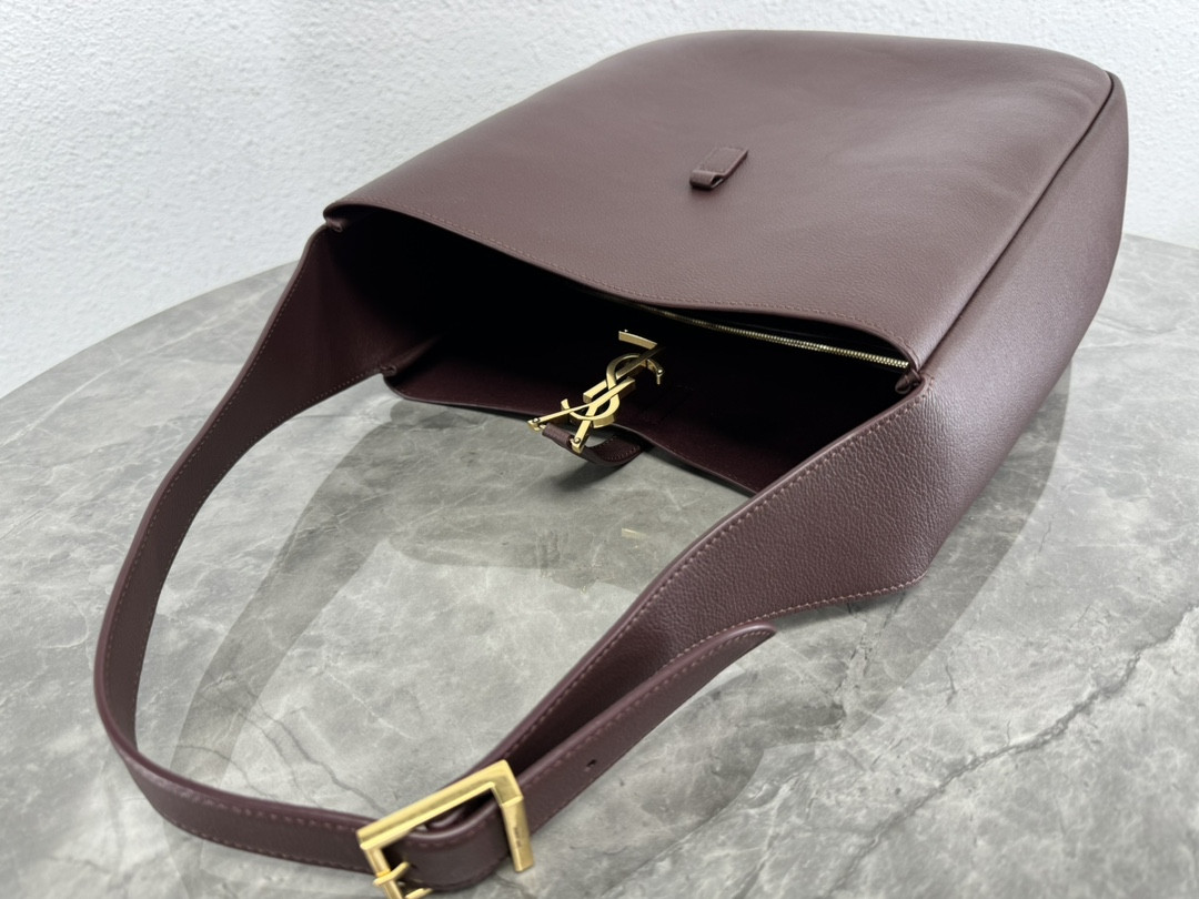 Y*L LE 5 À 7 S*pPLE LARGE IN SMOOTH LEATHER DARK RED 11.8" X 11" X 4.3"
