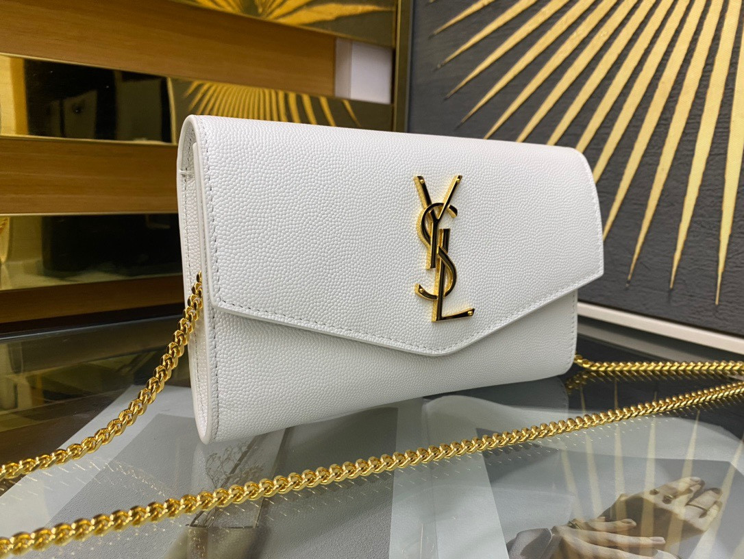 Y*L UPTOWN CHAIN WALLET IN GRAIN DE POUDRE EMBOSSED LEATHER BLANC VINTAGE 7.5 X 4.7 X 1.2 INCHES