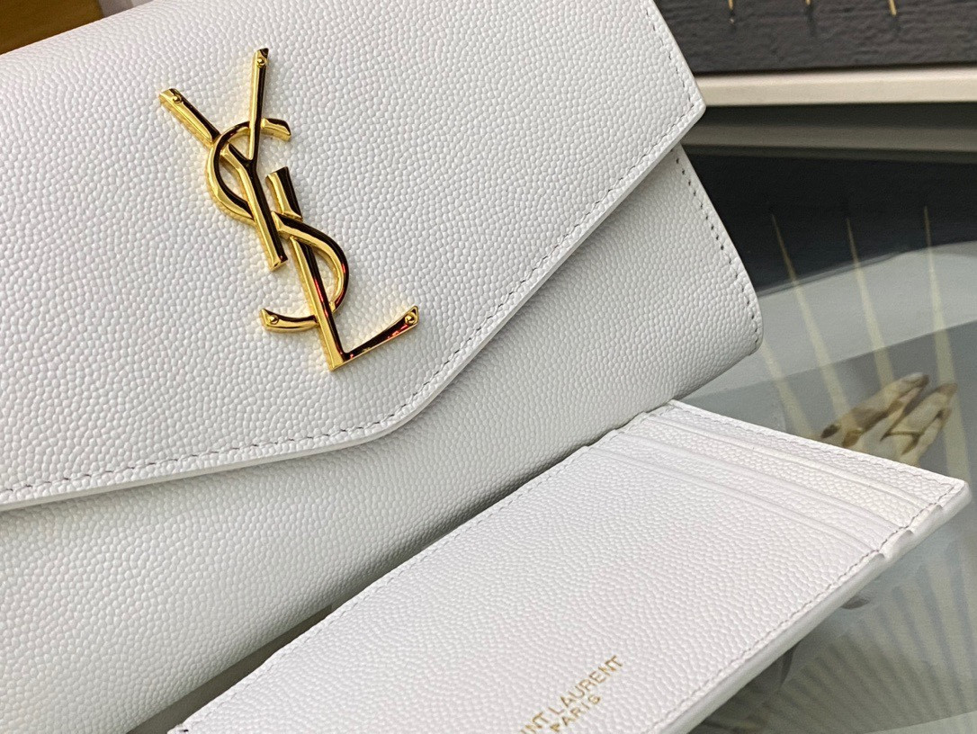 Y*L UPTOWN CHAIN WALLET IN GRAIN DE POUDRE EMBOSSED LEATHER BLANC VINTAGE 7.5 X 4.7 X 1.2 INCHES