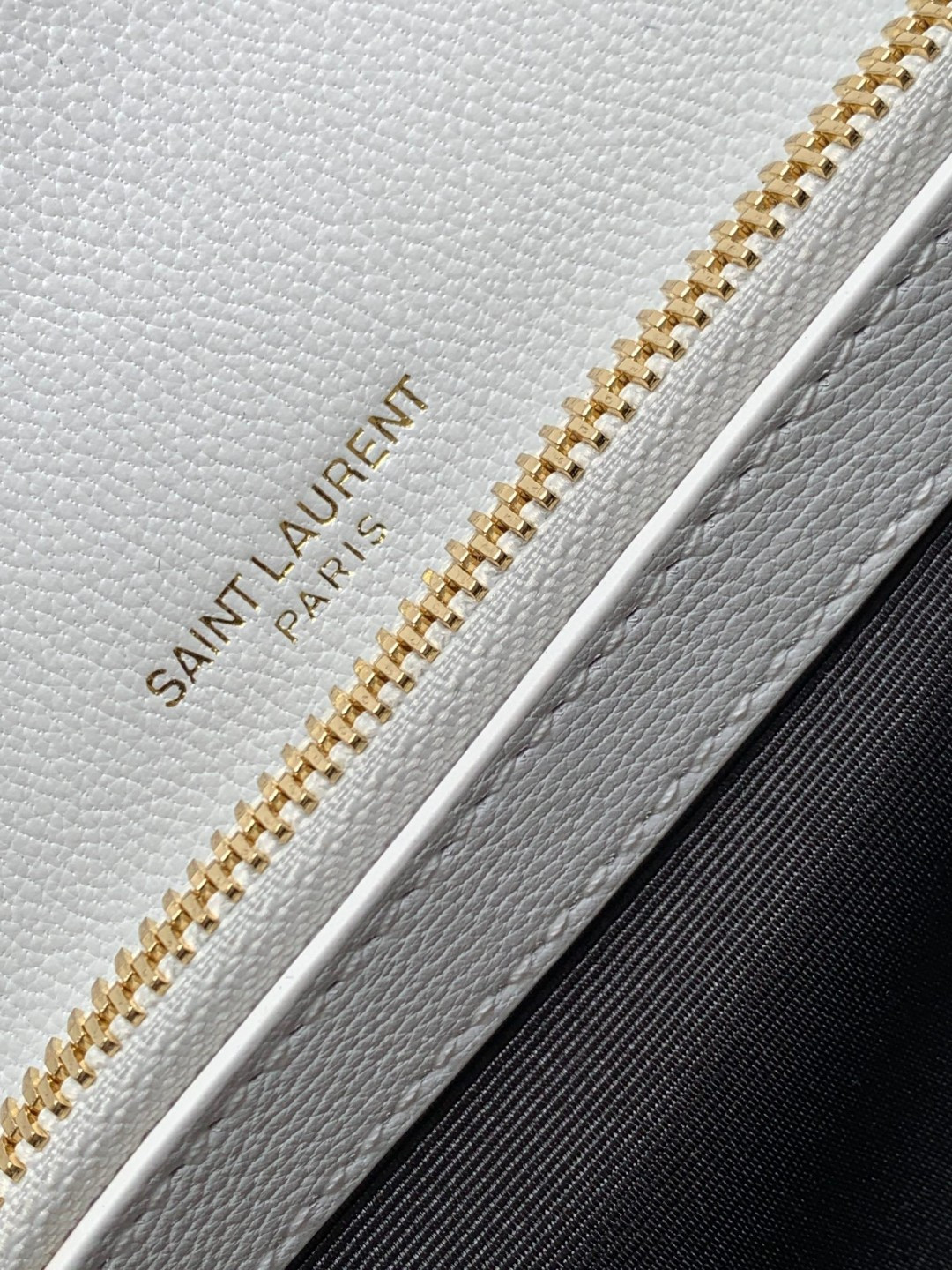 Y*L COLLEGE MEDIUM IN QUILTED LEATHER white 9.4 X 6.6 X 2.5 INCHES