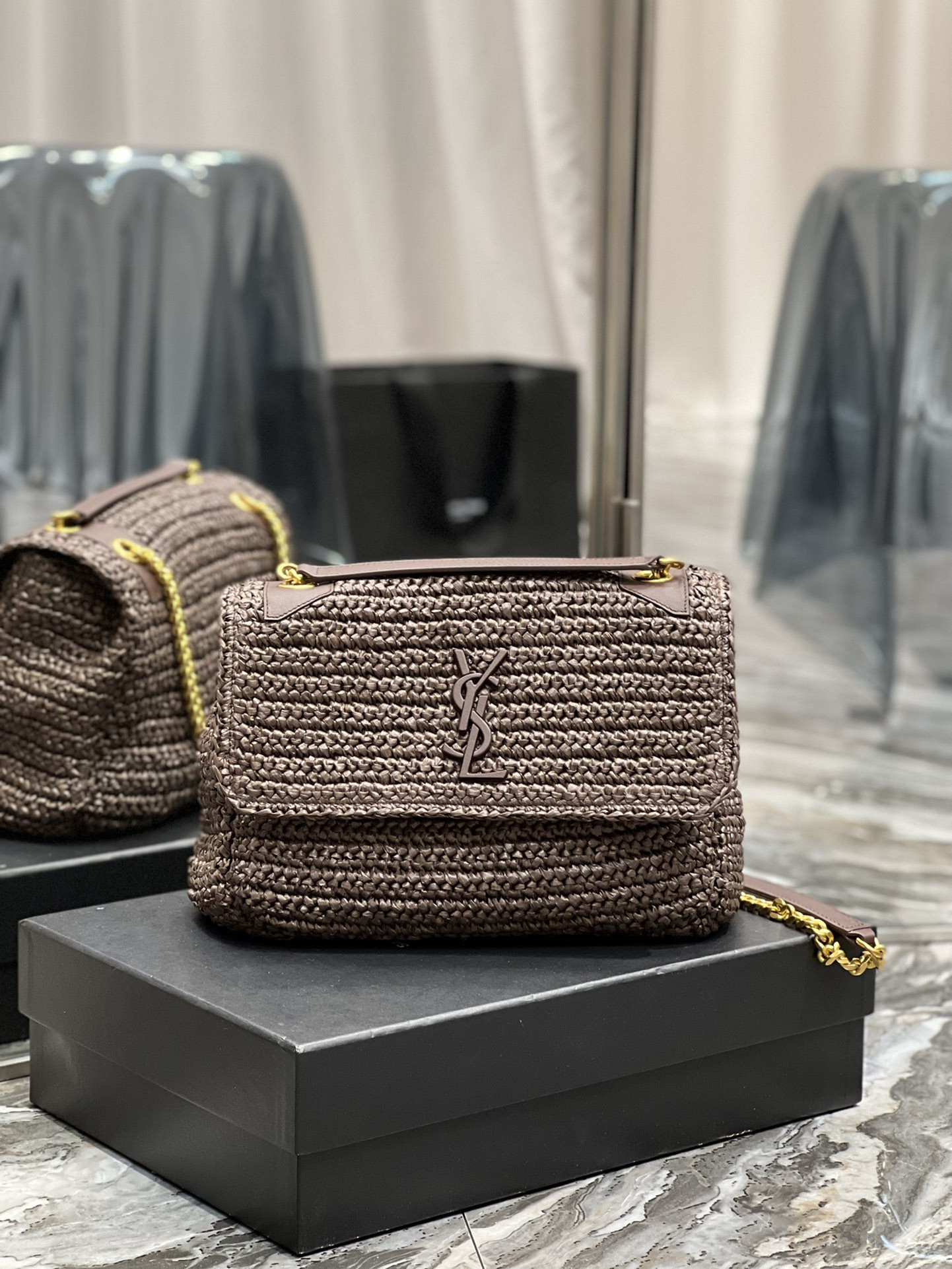 Y*L NIKI MEDIUM CHAIN BAG IN RAFFIA AND LEATHER COFFEE 11 X 7.8 X 3.3 INCHES
