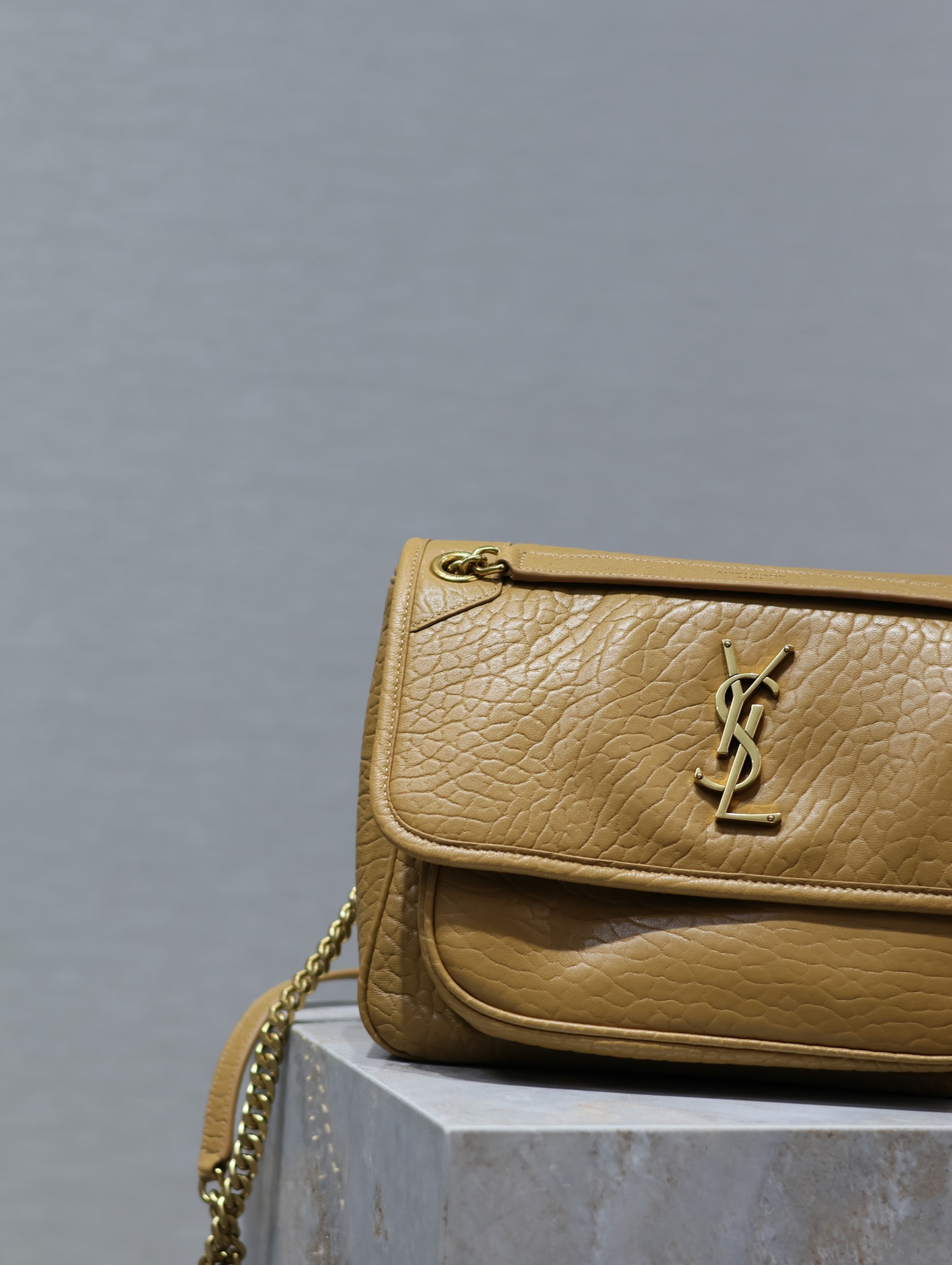 Y*L NIKI MEDIUM IN VINTAGE LEATHER DARK CORK 11 X 7.8 X 3.3 INCHES