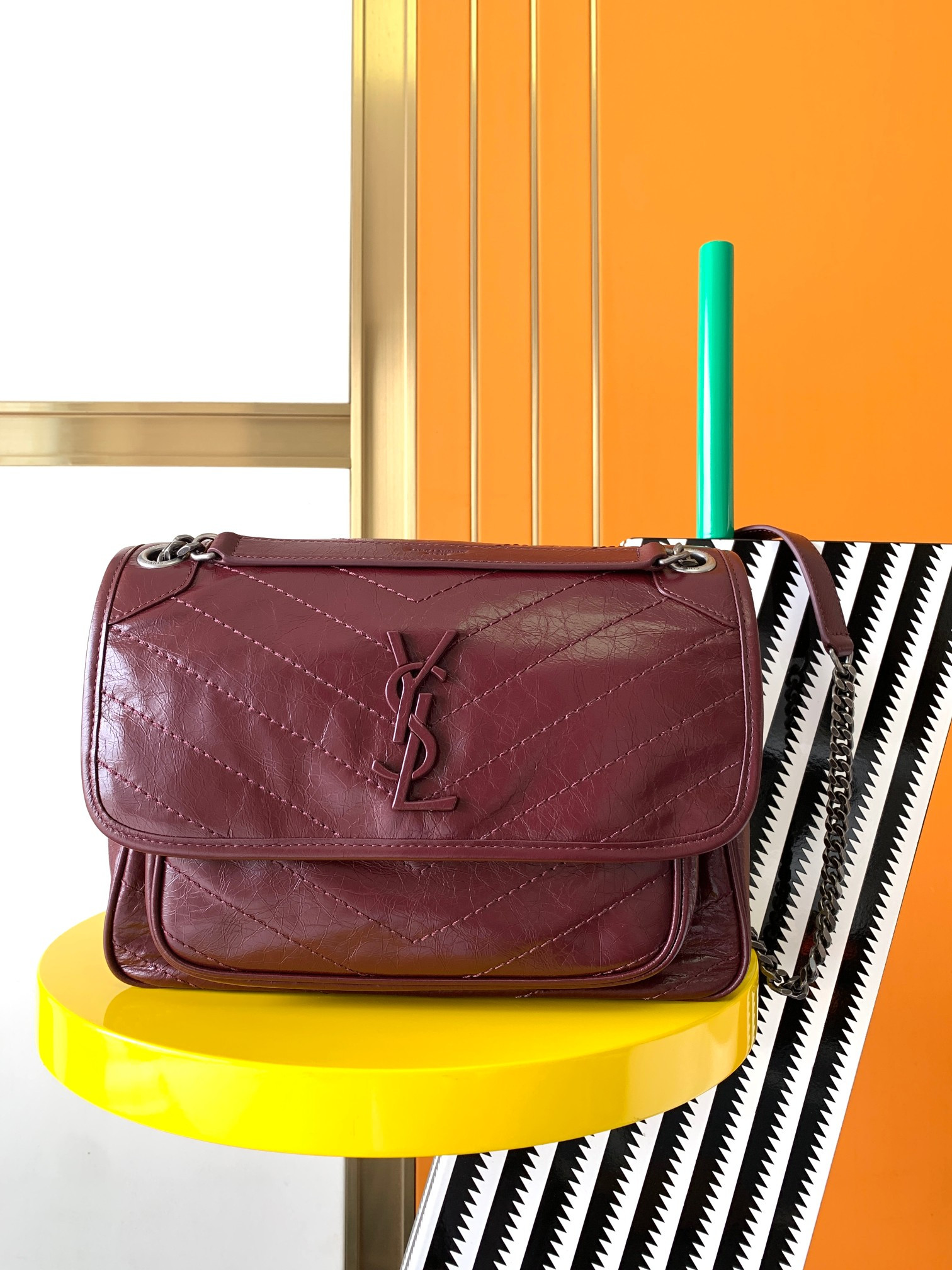 Y*L NIKI MEDIUM IN VINTAGE LEATHER RED 11 X 7.8 X 3.3 INCHES