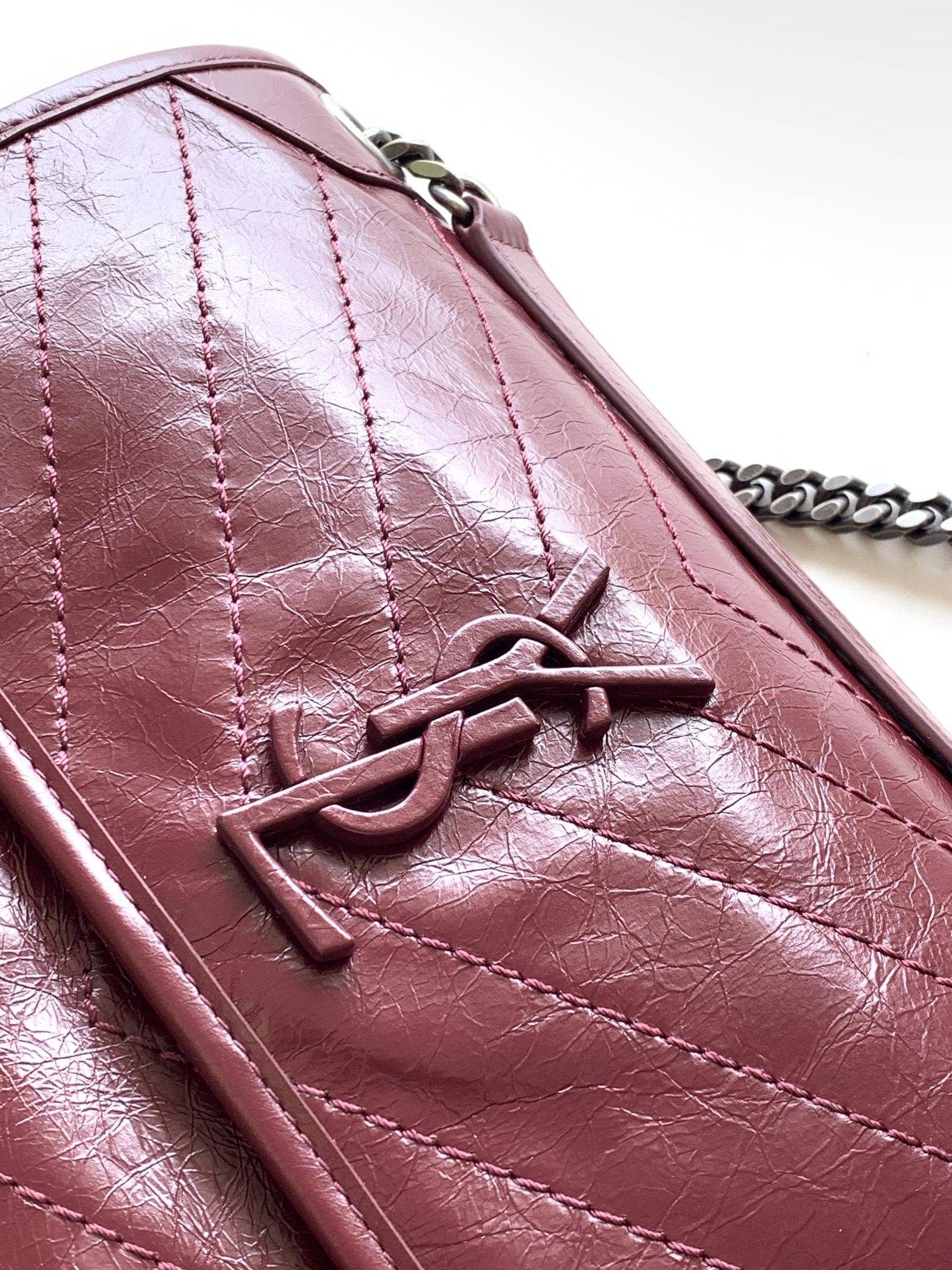 Y*L NIKI MEDIUM IN VINTAGE LEATHER RED 11 X 7.8 X 3.3 INCHES