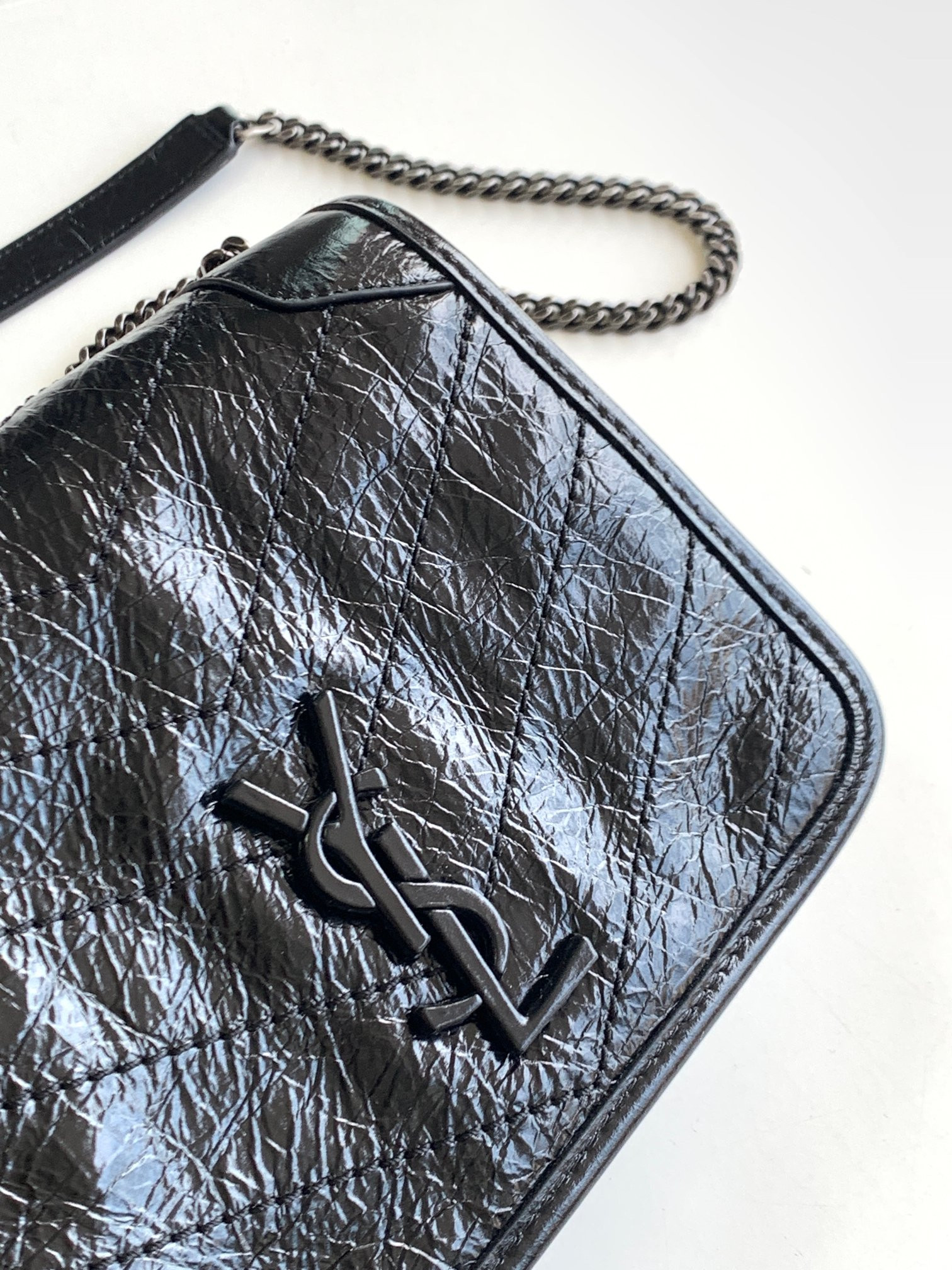 Y*L NIKI CHAIN WALLET IN SHINY LEATHER BLACK 19 x 15 x 6 CM