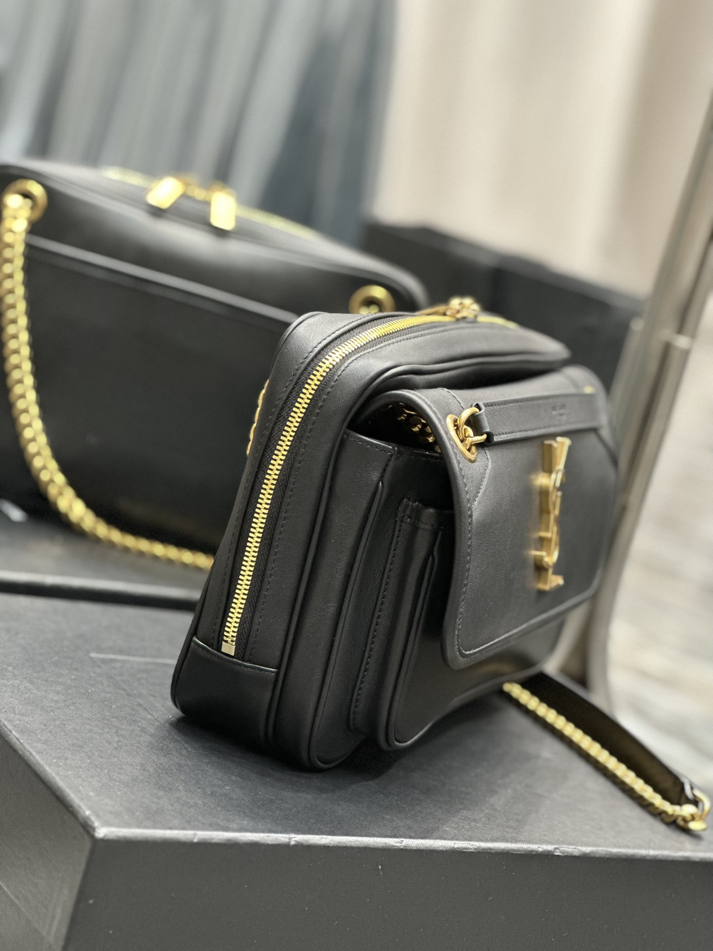 Y*L NIKI MEDIUM IN VINTAGE LEATHER BLACK GOLD 11 X 7.8 X 3.3 INCHES