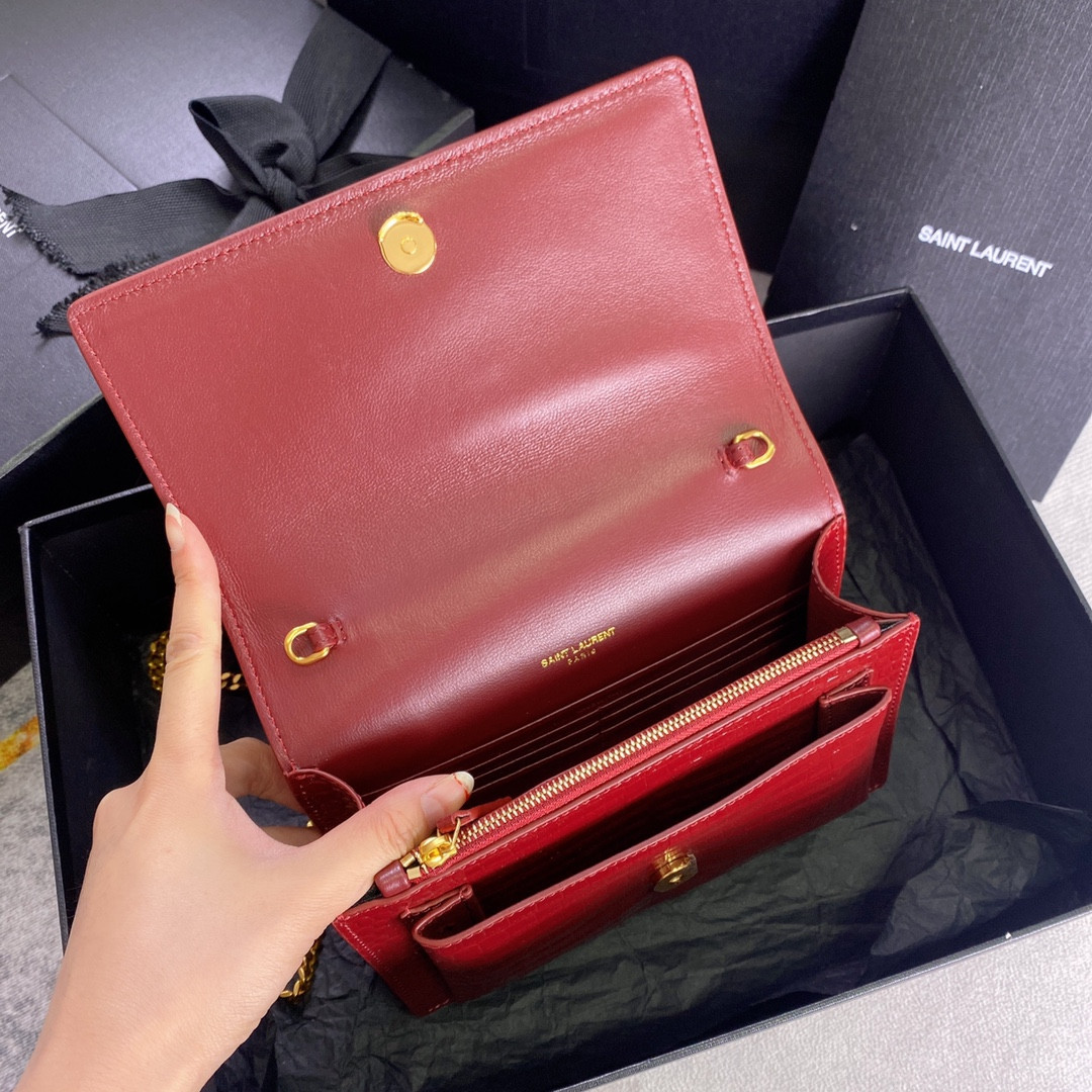 Y*L SUNSET CHAIN WALLET IN CROCODILE-EMBOSSED SHINY LEATHER RED 7.4 X 5.5 X 2.1 INCHES
