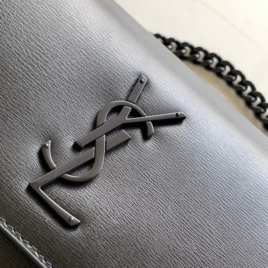 Y*L SUNSET MEDIUM IN SMOOTH LEATHER NOIR 8 X 6.2 X 2.5 INCHES